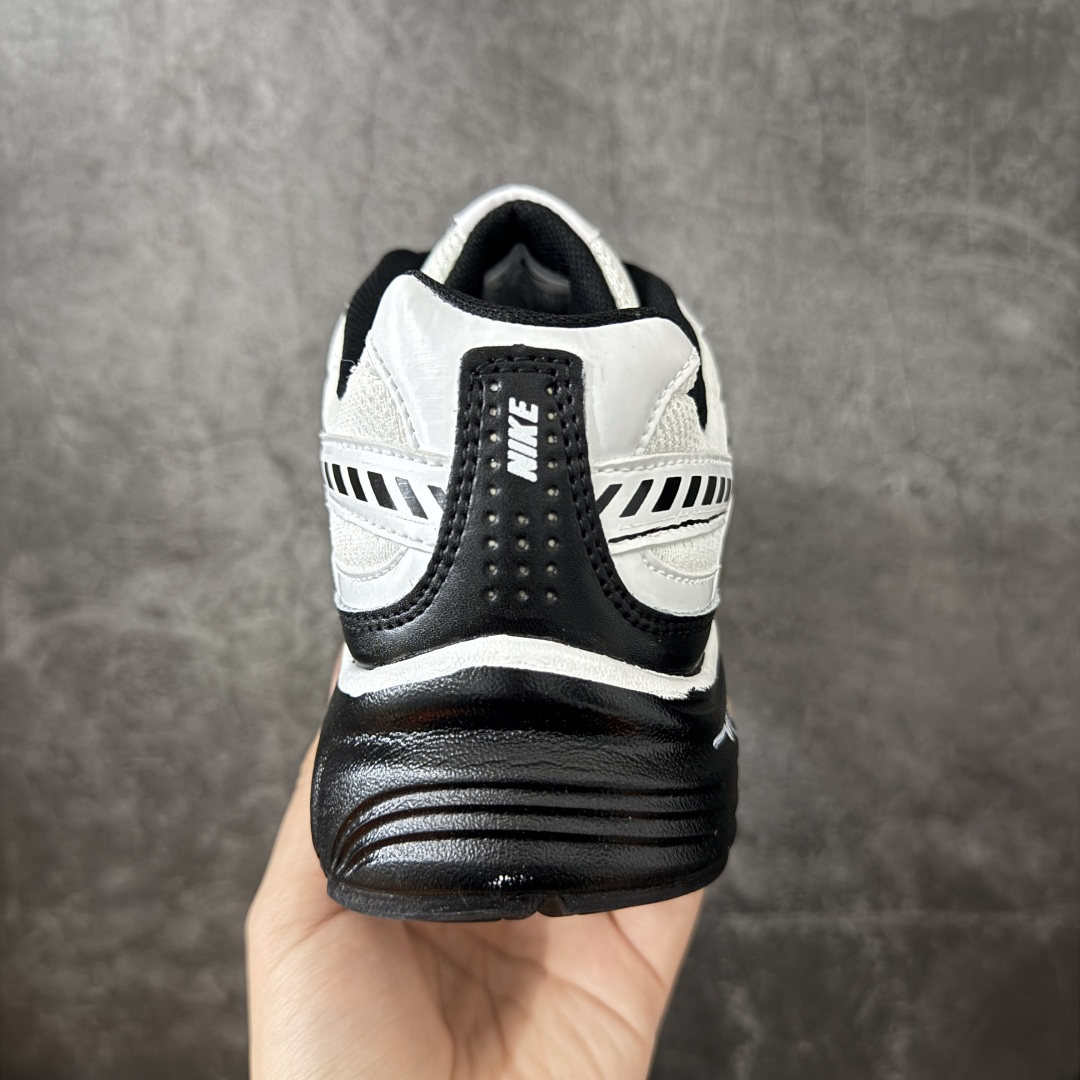 图片[4]-【手绘定制版】Nike V5 RNR 手工绘制恶作剧涂鸦 复古做旧 解构绑带 舒适百搭防滑耐磨 低帮跑步鞋 此款为人工手绘定制图案 原版基于Nike RNR 修改款 加以创意定制 完美品质做工 个性十足 原厂原档案数据开发 原盒包装 舒适有型适合日常穿着 该鞋款延续千禧年经典设计搭载泡绵中底厚实而轻盈 匠心细节巧搭立体耐克勾标志焕新演绎复古跑鞋 货号：FQ6873-101 尺码：36-45带半码-选品中心