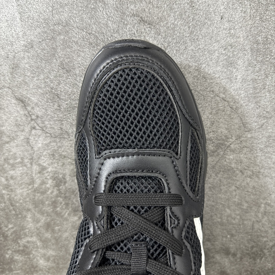 图片[5]-【公司级礼盒版】Lv Tatic Runner Tatic Runner系列厚底老爹鞋 高奢运动鞋 顶级莞产大厂出品👏 是品牌近年推出的复古运动风鞋款 主打街头潮流与日常穿搭结合的风格 鞋身侧面带有醒目的字母标识 后跟处印有\”VUITTON\”字样 辨识度拉满 采用锯齿状防滑橡胶大底 搭配加厚中底 自带增高效果的同时 也提供了优秀的抓地力和缓震性能，适配日常通勤、城市漫步等多种场景 ■面料： 原版进口绒面皮革＋透气网眼 ■内里：原版定制透气网里 ■鞋底：原版开模双色TPU组合底 ■底厚：5CM ■货号： 3732 ■尺码： 40 41 42 43 44 45-选品中心