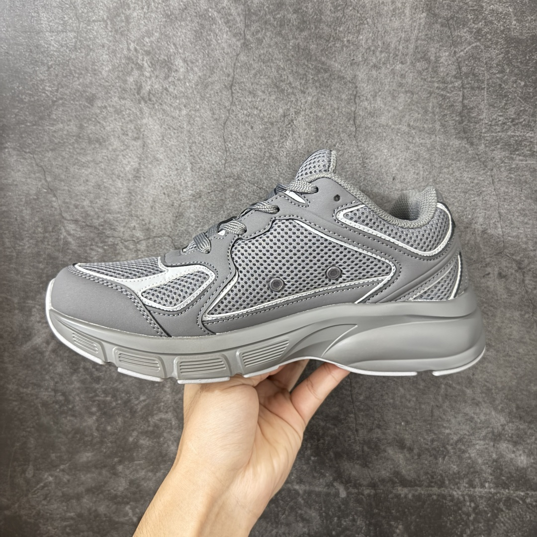 图片[2]-【公司级礼盒版】Lv Tatic Runner Tatic Runner系列厚底老爹鞋 高奢运动鞋 顶级莞产大厂出品👏 是品牌近年推出的复古运动风鞋款 主打街头潮流与日常穿搭结合的风格 鞋身侧面带有醒目的字母标识 后跟处印有\”VUITTON\”字样 辨识度拉满 采用锯齿状防滑橡胶大底 搭配加厚中底 自带增高效果的同时 也提供了优秀的抓地力和缓震性能，适配日常通勤、城市漫步等多种场景 ■面料： 原版进口绒面皮革＋透气网眼 ■内里：原版定制透气网里 ■鞋底：原版开模双色TPU组合底 ■底厚：5CM ■货号： 3732 ■尺码： 40 41 42 43 44 45-选品中心