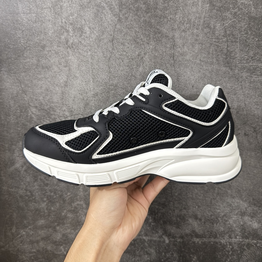 图片[2]-【公司级礼盒版】Lv Tatic Runner Tatic Runner系列厚底老爹鞋 高奢运动鞋 顶级莞产大厂出品👏 是品牌近年推出的复古运动风鞋款 主打街头潮流与日常穿搭结合的风格 鞋身侧面带有醒目的字母标识 后跟处印有\”VUITTON\”字样 辨识度拉满 采用锯齿状防滑橡胶大底 搭配加厚中底 自带增高效果的同时 也提供了优秀的抓地力和缓震性能，适配日常通勤、城市漫步等多种场景 ■面料： 原版进口绒面皮革＋透气网眼 ■内里：原版定制透气网里 ■鞋底：原版开模双色TPU组合底 ■底厚：5CM ■货号： 3732 ■尺码： 40 41 42 43 44 45-选品中心