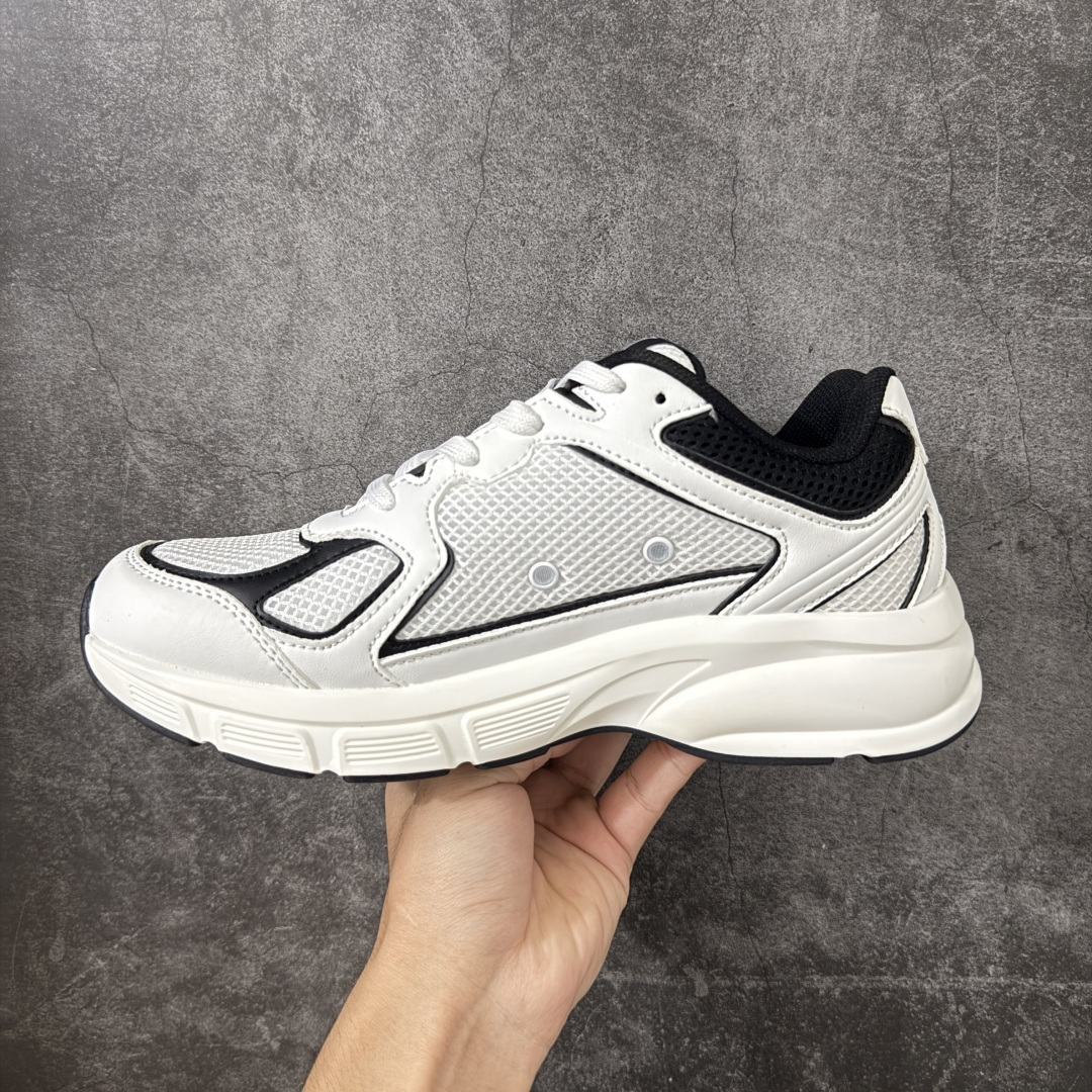 图片[2]-【公司级礼盒版】Lv Tatic Runner Tatic Runner系列厚底老爹鞋 高奢运动鞋 顶级莞产大厂出品👏 是品牌近年推出的复古运动风鞋款 主打街头潮流与日常穿搭结合的风格 鞋身侧面带有醒目的字母标识 后跟处印有\”VUITTON\”字样 辨识度拉满 采用锯齿状防滑橡胶大底 搭配加厚中底 自带增高效果的同时 也提供了优秀的抓地力和缓震性能，适配日常通勤、城市漫步等多种场景 ■面料： 原版进口绒面皮革＋透气网眼 ■内里：原版定制透气网里 ■鞋底：原版开模双色TPU组合底 ■底厚：5CM ■货号： 3732 ■尺码： 40 41 42 43 44 45-选品中心