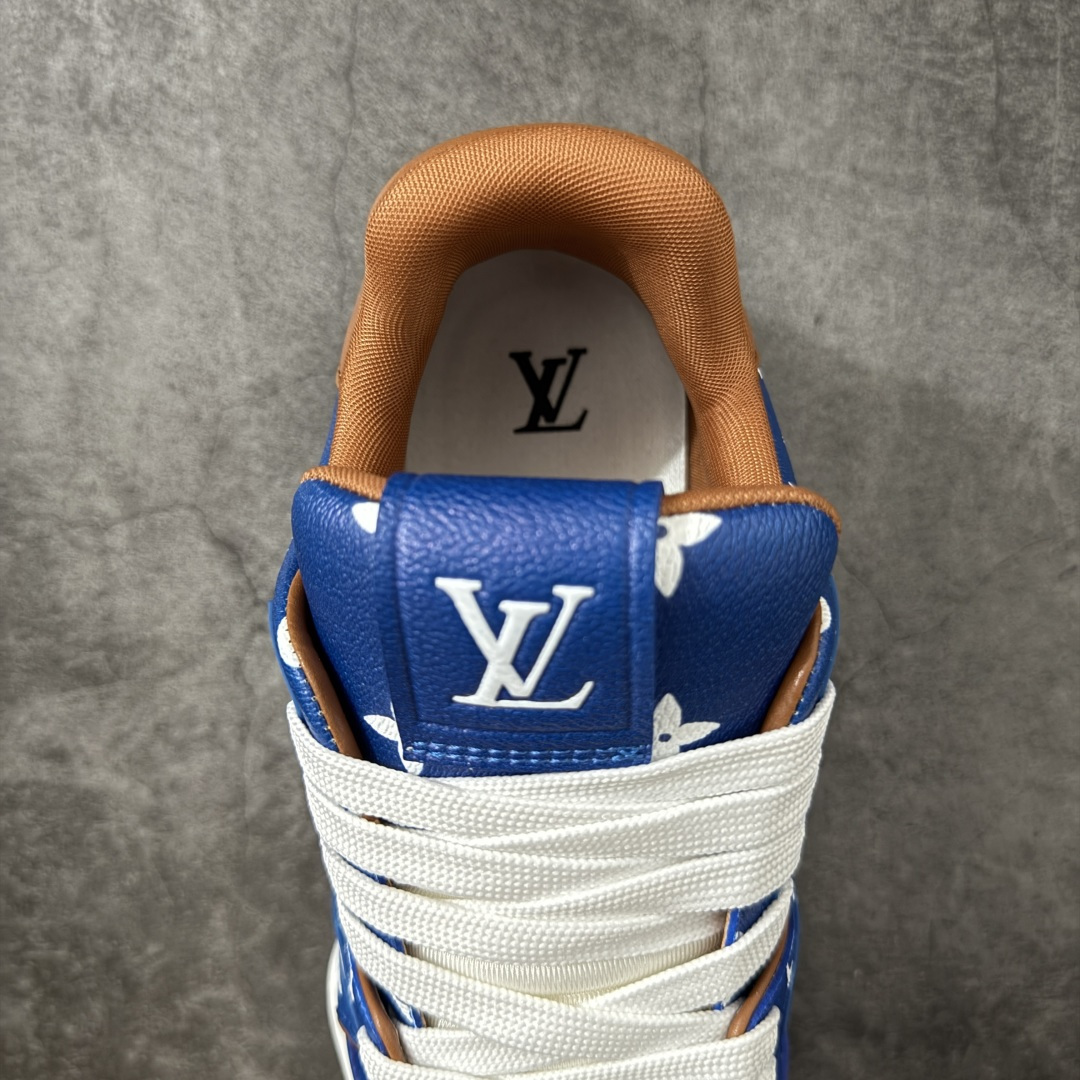图片[8]-【广东礼盒版】 LOUIS VUITTON 路易威登 LV Trainer 运动板鞋 原楦原纸版开模，鞋型立体饱满 零毛边、零溢胶、零线头瑕疵 细节与原版一致 区分市面通货 多层叠片＋电脑针车，针距密度一致 原装橡胶大底：含胶量高、纹路深、双拼接零偏差 ZP级原装包装：专柜款鞋盒＋防尘袋＋说明书 尺码：38-45-选品中心