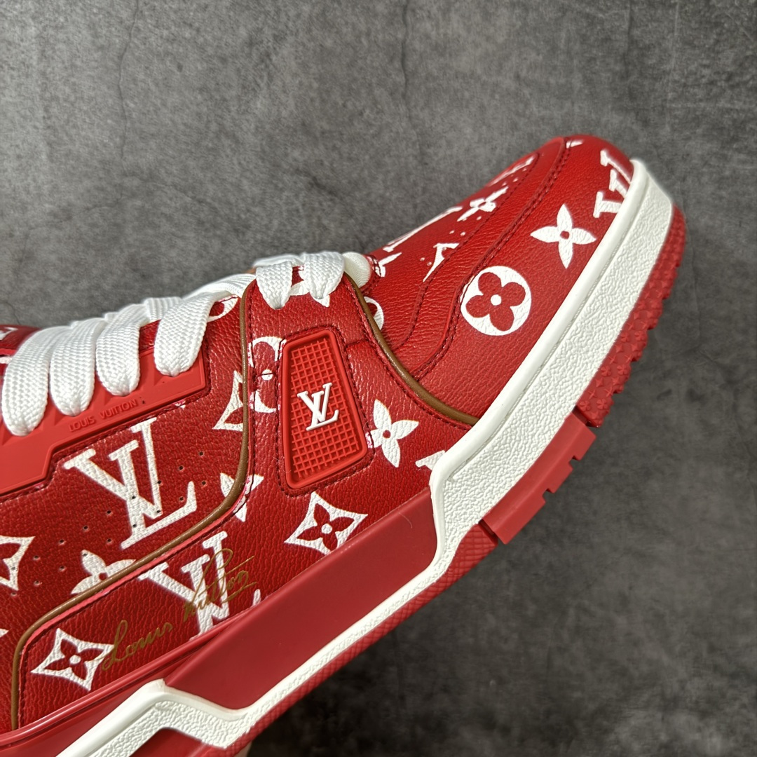 图片[6]-【广东礼盒版】 LOUIS VUITTON 路易威登 LV Trainer 运动板鞋 原楦原纸版开模，鞋型立体饱满 零毛边、零溢胶、零线头瑕疵 细节与原版一致 区分市面通货 多层叠片＋电脑针车，针距密度一致 原装橡胶大底：含胶量高、纹路深、双拼接零偏差 ZP级原装包装：专柜款鞋盒＋防尘袋＋说明书 尺码：38-45-选品中心