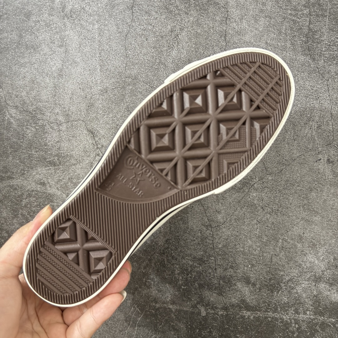 图片[9]-【虎扑2.0小头版】 Converse CHUCK 70 X 匡威1970s 舒适运动 高帮 帆布鞋 男女同款 黑色 A24236C 全新开发 不仅仅为小鞋头 细节 材料 做工 全方位升级 经典永不过时 十年老厂出品 平台正品订单 超稳定的品控清洁度 全套原厂材料配置 原厂硫化工艺 油性扁平尖头 原厂楦头纸板数据 一体化超软蓝底加持 超软EVA鞋垫 后掌灰色缓震胶 脚感一比一还原 耐磨橡胶大底 越南产内外标 原盒黑色吊牌 超高清洁度 随意冲正 如有更好白送 尺码：35 36 36.5 37 37.5 38 39 39.5 40 41 41.5 42 42.5 43 44-选品中心