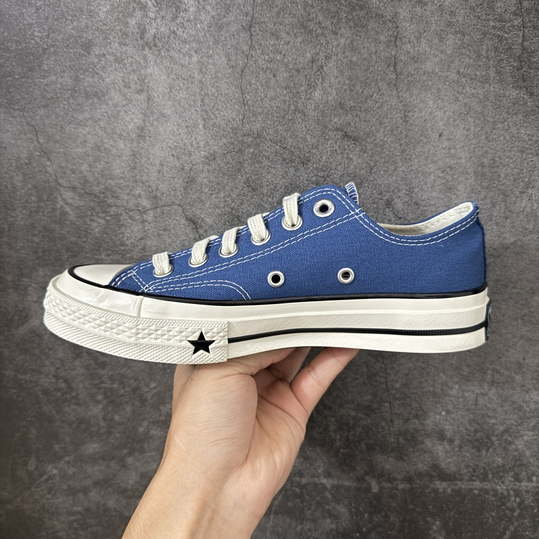 图片[2]-【虎扑2.0小头版】 Converse CHUCK 70 X 匡威1970s 舒适运动 高帮 帆布鞋 男女同款 A24234C 全新开发 不仅仅为小鞋头 细节 材料 做工 全方位升级 经典永不过时 十年老厂出品 平台正品订单 超稳定的品控清洁度 全套原厂材料配置 原厂硫化工艺 油性扁平尖头 原厂楦头纸板数据 一体化超软蓝底加持 超软EVA鞋垫 后掌灰色缓震胶 脚感一比一还原 耐磨橡胶大底 越南产内外标 原盒黑色吊牌 超高清洁度 随意冲正 如有更好白送 尺码：35 36 36.5 37 37.5 38 39 39.5 40 41 41.5 42 42.5 43 44-选品中心
