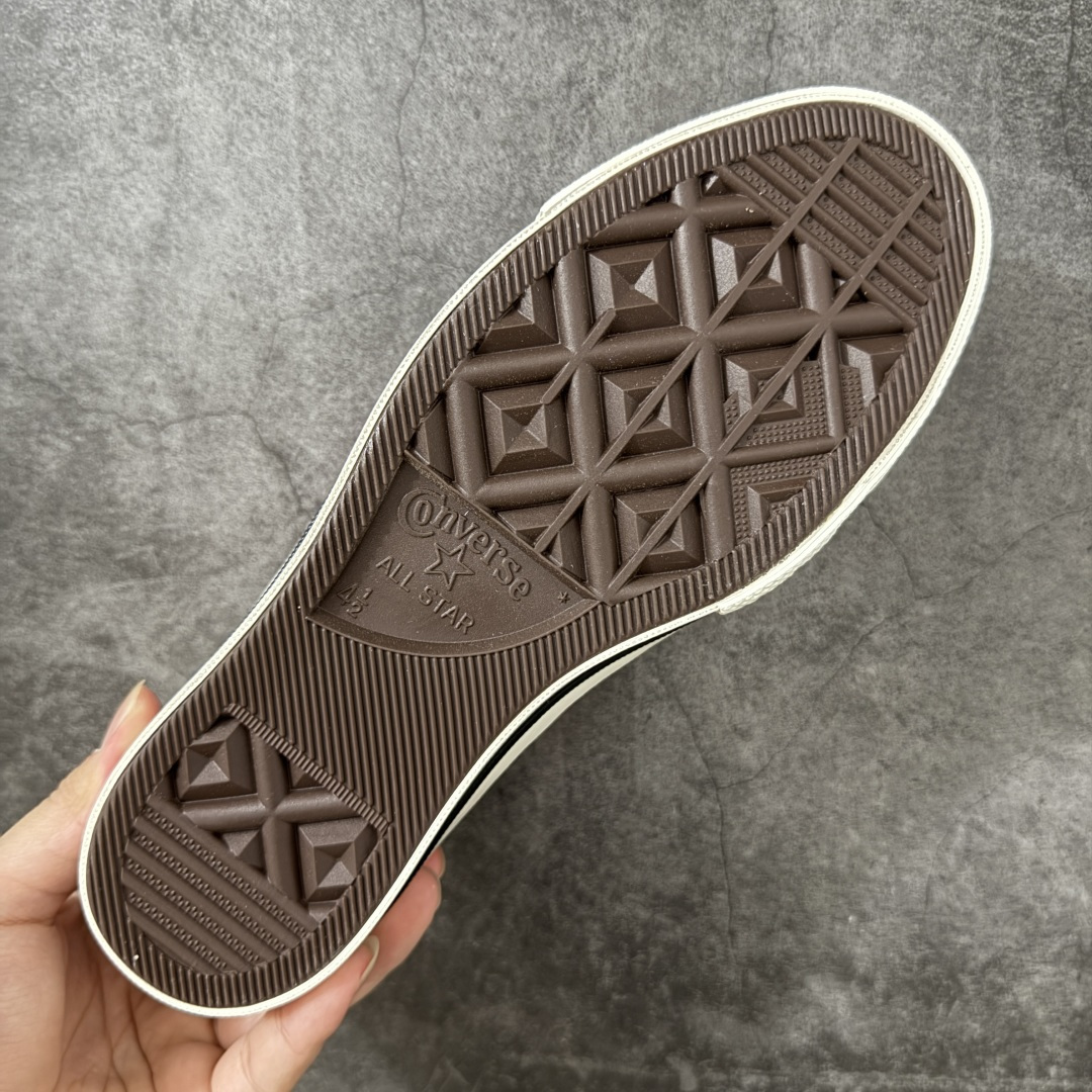 图片[9]-【虎扑2.0小头版】 Converse CHUCK 70 X 匡威1970s 舒适运动 高帮 帆布鞋 男女同款 A24235C 全新开发 不仅仅为小鞋头 细节 材料 做工 全方位升级 经典永不过时 十年老厂出品 平台正品订单 超稳定的品控清洁度 全套原厂材料配置 原厂硫化工艺 油性扁平尖头 原厂楦头纸板数据 一体化超软蓝底加持 超软EVA鞋垫 后掌灰色缓震胶 脚感一比一还原 耐磨橡胶大底 越南产内外标 原盒黑色吊牌 超高清洁度 随意冲正 如有更好白送 尺码：35 36 36.5 37 37.5 38 39 39.5 40 41 41.5 42 42.5 43 44-选品中心
