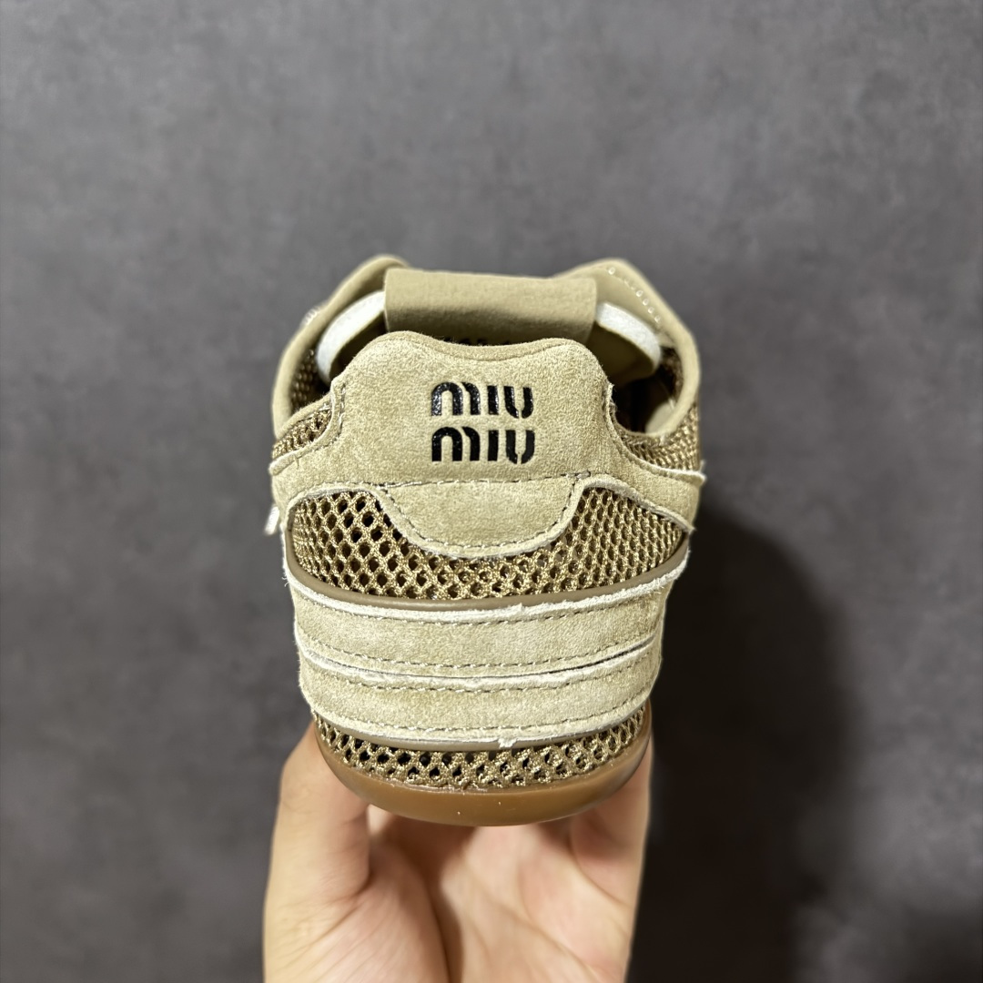图片[4]-【公司级】MiuMiu缪缪 x New Balance NB530 联名复古运动休闲阿甘德训鞋 顶级礼盒版本 内里：原版进口羊皮里 鞋底：原版开模防滑生胶底 货号： ECAP523159B 尺码：36 36.5 37.5 38 38.5 39 40 40.5 41 42 42.5 43 44 44.5 45-选品中心