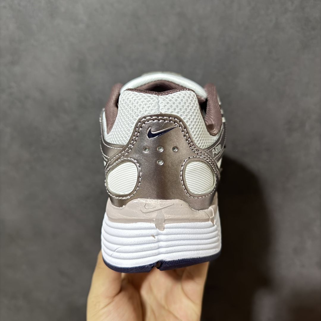 图片[4]-【公司级】Nike P-6000 耐克低帮休闲城市通勤跑步鞋 采用透气网眼布搭配皮革和合成材质覆面 再现早期鞋款外观 活力配色打造时尚外观和运动美学 结合泡棉缓震配置 缔造非凡舒适的日常穿着体验 皮革织物与合成材质组合鞋面 打造舒适支撑效果 货号： IO3496-103 尺码： 36-45-选品中心