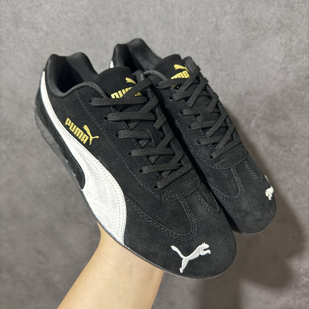 【公司级】Puma Speedcat OG Sparco 彪马罗马阿莫尔系列 复古运动休闲赛车跑鞋 全球知名运动品牌PUMA宝马赛车系列 融合了宝马车队的标志性配色 以趣味十足又前卫复古的设计引领潮流 将赛道精神融入街头时尚 开启前卫竞速之旅 主打前卫复古风 Roma鞋款的鞋侧以复古的流线造型 缀以宝马经典Logo 巧妙吸睛 而Speedcat鞋款以亮眼三色条纹元素缀以舒适鞋面 赋予了独特的个性美学 演绎赛车的无尽能量 货号：398846-01 尺码：36-45-选品中心