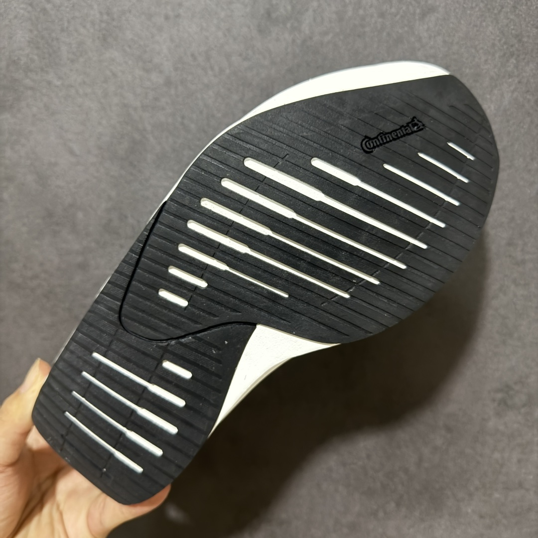 图片[9]-【公司级】AD ADIZERO EVO SL 2 阿迪超轻透气缓震跑鞋 以令人难以置信的138克重量，刷新了跑鞋轻量化的记录，阿迪在材料科学和工艺技术上的深厚积累。 全新鞋款采用Lightweight Upper材料，让穿着者几乎能够体验到一种\”裸足\”的感觉 货号：SL2606 尺码：36-45-选品中心