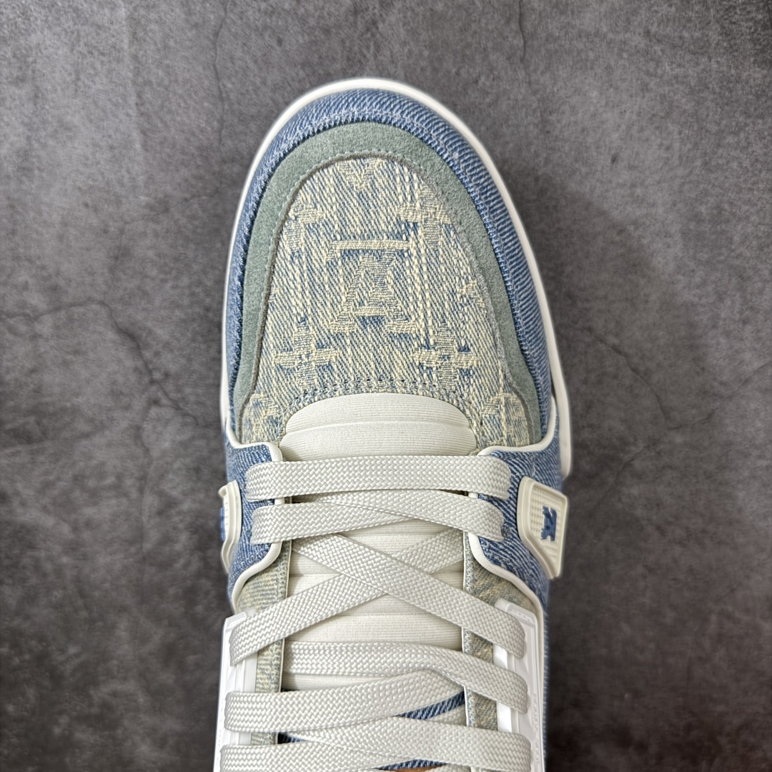 图片[5]-【佛山顶级超A版】Louis Vuitton LV Trainer系列 蓝牛仔 仓库现货 当天可取 私人订单 专柜混卖零售专供 所有配色均为购买原版复刻 整体版型 皮料 市场独一无二 后跟版型都可以自行对比[机智]吊打市场所有货 怒甩十条街，欢迎拿市场各大工厂的货来对比！ 鞋舌烫金超正 压印程度秒杀市面90%以上的高端货 新配色陆续开发出货 尺码：39-46-选品中心