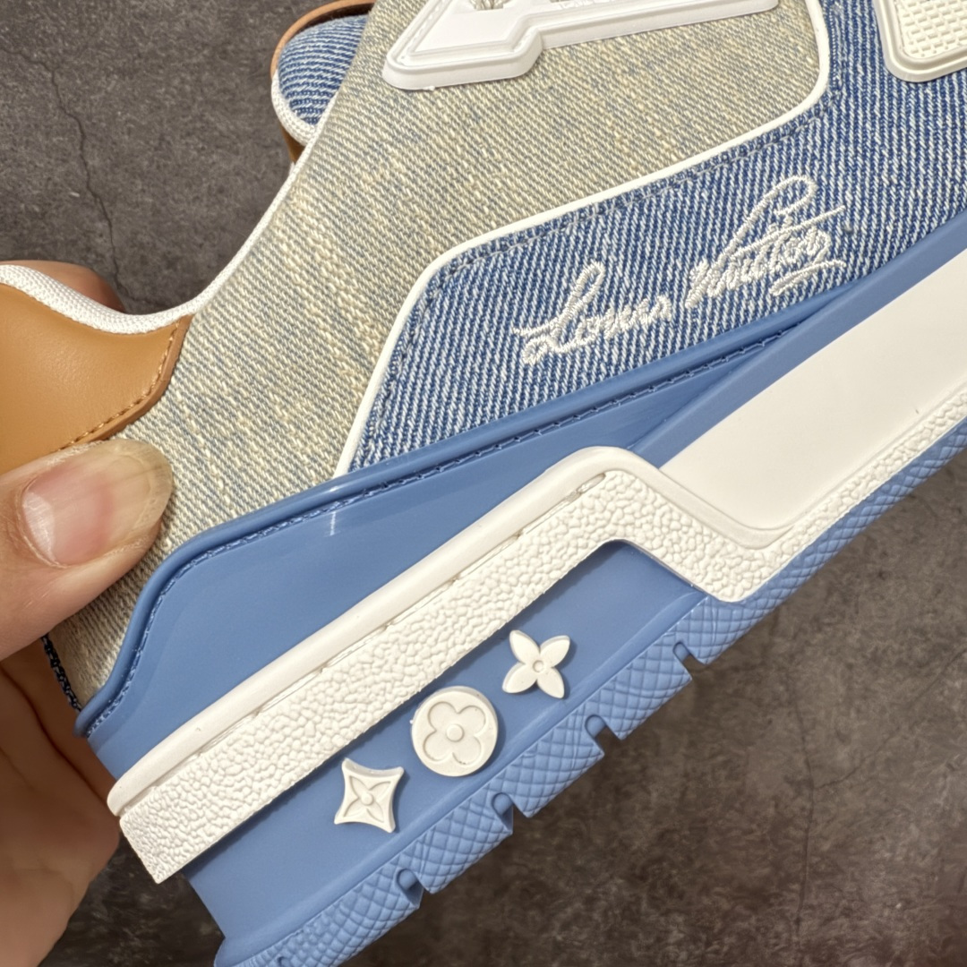 图片[3]-【佛山顶级超A版】Louis Vuitton LV Trainer系列 蓝牛仔 仓库现货 当天可取 私人订单 专柜混卖零售专供 所有配色均为购买原版复刻 整体版型 皮料 市场独一无二 后跟版型都可以自行对比[机智]吊打市场所有货 怒甩十条街，欢迎拿市场各大工厂的货来对比！ 鞋舌烫金超正 压印程度秒杀市面90%以上的高端货 新配色陆续开发出货 尺码：39-46-选品中心