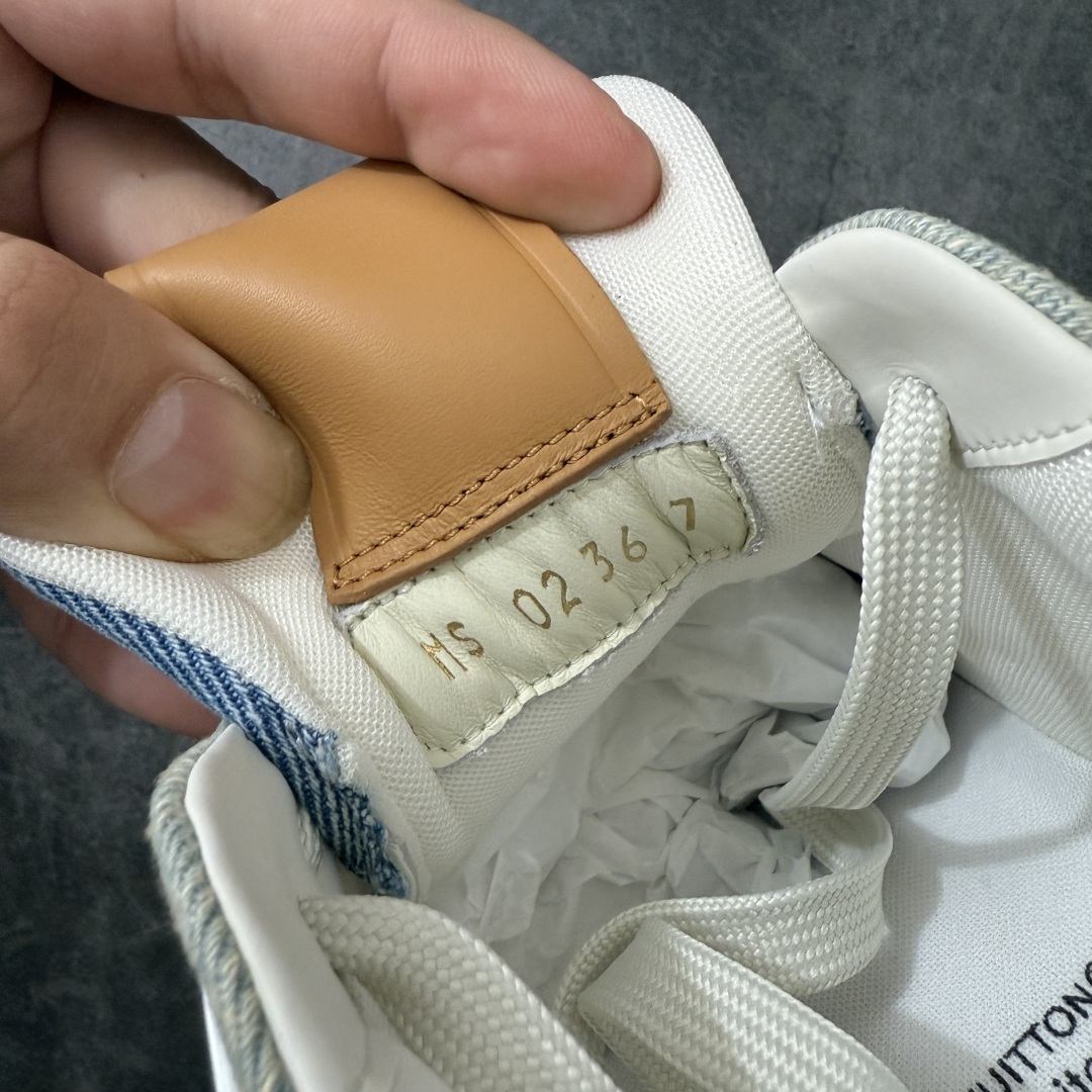 图片[7]-【佛山顶级超A版】Louis Vuitton LV Trainer系列 蓝牛仔 仓库现货 当天可取 私人订单 专柜混卖零售专供 所有配色均为购买原版复刻 整体版型 皮料 市场独一无二 后跟版型都可以自行对比[机智]吊打市场所有货 怒甩十条街，欢迎拿市场各大工厂的货来对比！ 鞋舌烫金超正 压印程度秒杀市面90%以上的高端货 新配色陆续开发出货 尺码：39-46-选品中心
