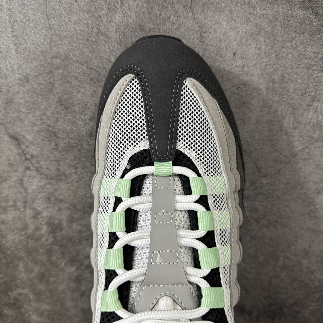 图片[5]-【顶级芯片版】Nike Air Max 95 OG Big Bubble 气垫跑鞋 灰绿货号：HJ5996-005 顶级版 开发数月 原版开发 多道QC质检 鞋型完美复刻 原厂级别工艺 正确色卡 正确气垫蓝光 正确大底 独家私模 采用原材料拼接 定位高端市场 行业标杆工艺 尺码：36-48.5-选品中心