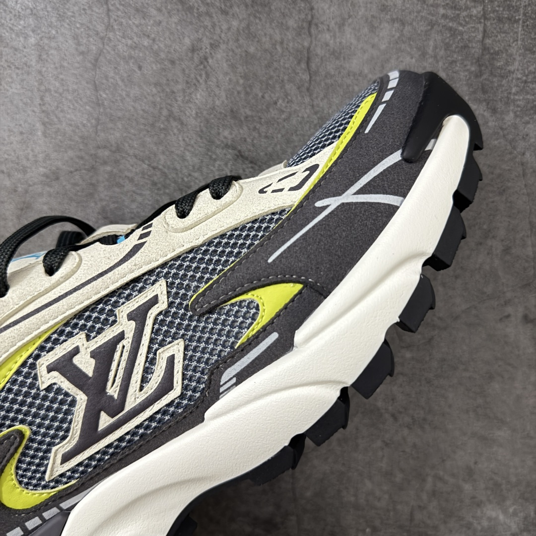 图片[6]-【莞顶礼盒】Lv Tatic Runner Tatic Runner系列厚底老爹鞋，是品牌近年推出的复古运动风鞋款，主打街头潮流与日常穿搭结合的风格。鞋身侧面带有醒目的字母标识，后跟处印有\”VUITTON\”字样，辨识度拉满。采用锯齿状防滑橡胶大底，搭配加厚中底，自带增高效果的同时，也提供了优秀的抓地力和缓震性能，适配日常通勤、城市漫步等多种场景！ ■面料： 原版进口绒面皮革＋透气网眼 ■内里：原版定制透气网里 ■鞋底：原版开模双色TPU组合底 ■底厚：5CM ■尺码：38-45-选品中心