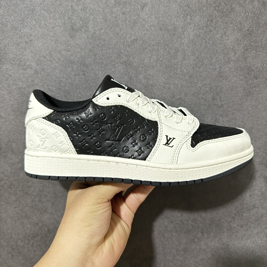 特价【GQ福利】Nike Collaborates With LV AJ1倒钩LV联名DIY系列特价 尺码：39-45带半码-选品中心