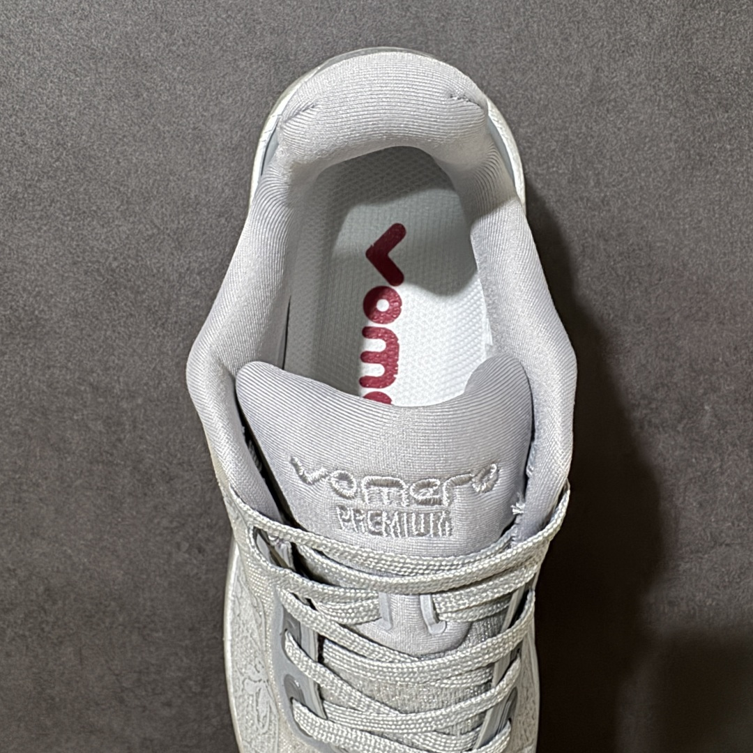 图片[6]-【公司级】Nike VOMERO PREMIUM 耐克 舒适减震防滑 低帮跑步鞋 全掌ReactX泡绵中底 前掌和后跟还配备了Air Zoom气垫单元 据说跑起来更快更舒适哦 这次最大的升级点 首次引入了ReactX泡绵 货号： IQ0028-001 尺码： 36 36.5 37.5 38 38.5 39 40 40.5 41 42 42.5 43 44 45 46 47.5-选品中心