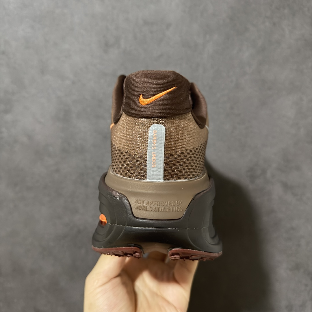 图片[4]-【公司级】Nike VOMERO PREMIUM 耐克 舒适减震防滑 低帮跑步鞋 全掌ReactX泡绵中底 前掌和后跟还配备了Air Zoom气垫单元 据说跑起来更快更舒适哦 这次最大的升级点 首次引入了ReactX泡绵 货号： IQ7314-200 尺码： 36 36.5 37.5 38 38.5 39 40 40.5 41 42 42.5 43 44 45 46 47.5-选品中心