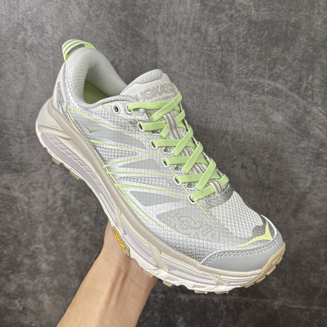 图片[3]-【纯原H版】HOKA ONE ONE Mafate Speed 2 Low 玛法特2代系列低帮轻量户外越野休闲运动慢跑鞋 正确组合底 市场顶级版本 上脚赞到报爆 轻盈舒适 鞋面采用超轻的无缝架构 轻薄的TPU贴在透气的鞋面材料上 减轻重量同时也保证了支撑性 鞋底采用滚动平衡技术 引导跑者回归自然步态 祖传的神奇EVA材质中底依旧是一如既往地表现优秀 能提供充足的缓震 作为HOKA家的越野跑鞋 VIBRAM 橡胶大底也是必不可少的 即便在复杂湿滑的地形 依旧能有良好的抓地力及稳定性 鞋带采用了弹性不易松脱的扁宽弹性鞋带 前掌与中掌部分也进行了加宽 也更加适合亚洲人的脚型 是一款十分全面且足够强悍的户外硬核越野鞋 日常搭配的话短裤是基本不挑 阔腿裤 工装裤以及各种长筒牛仔裤都可以 尺码：36 36.5 37.5 38 38.5 39 40 40.5 41 42 42.5 43 44 44.5 45-选品中心