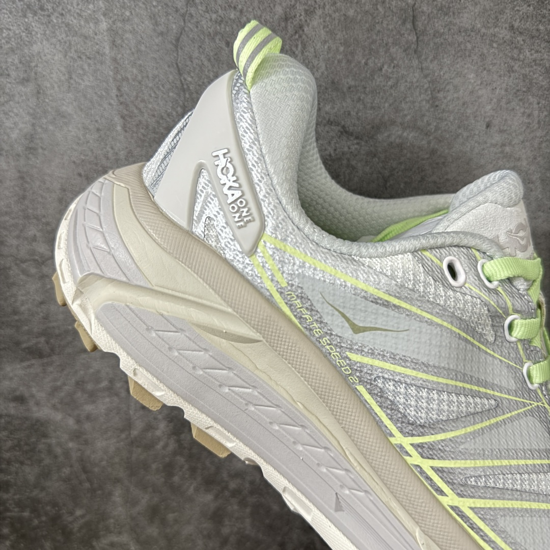 图片[7]-【纯原H版】HOKA ONE ONE Mafate Speed 2 Low 玛法特2代系列低帮轻量户外越野休闲运动慢跑鞋 正确组合底 市场顶级版本 上脚赞到报爆 轻盈舒适 鞋面采用超轻的无缝架构 轻薄的TPU贴在透气的鞋面材料上 减轻重量同时也保证了支撑性 鞋底采用滚动平衡技术 引导跑者回归自然步态 祖传的神奇EVA材质中底依旧是一如既往地表现优秀 能提供充足的缓震 作为HOKA家的越野跑鞋 VIBRAM 橡胶大底也是必不可少的 即便在复杂湿滑的地形 依旧能有良好的抓地力及稳定性 鞋带采用了弹性不易松脱的扁宽弹性鞋带 前掌与中掌部分也进行了加宽 也更加适合亚洲人的脚型 是一款十分全面且足够强悍的户外硬核越野鞋 日常搭配的话短裤是基本不挑 阔腿裤 工装裤以及各种长筒牛仔裤都可以 尺码：36 36.5 37.5 38 38.5 39 40 40.5 41 42 42.5 43 44 44.5 45-选品中心
