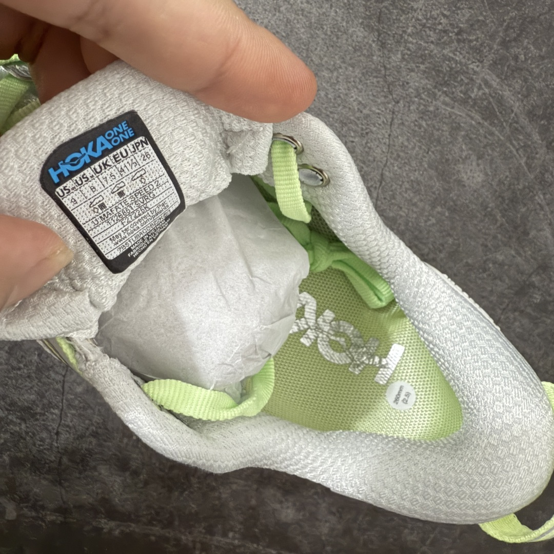 图片[8]-【纯原H版】HOKA ONE ONE Mafate Speed 2 Low 玛法特2代系列低帮轻量户外越野休闲运动慢跑鞋 正确组合底 市场顶级版本 上脚赞到报爆 轻盈舒适 鞋面采用超轻的无缝架构 轻薄的TPU贴在透气的鞋面材料上 减轻重量同时也保证了支撑性 鞋底采用滚动平衡技术 引导跑者回归自然步态 祖传的神奇EVA材质中底依旧是一如既往地表现优秀 能提供充足的缓震 作为HOKA家的越野跑鞋 VIBRAM 橡胶大底也是必不可少的 即便在复杂湿滑的地形 依旧能有良好的抓地力及稳定性 鞋带采用了弹性不易松脱的扁宽弹性鞋带 前掌与中掌部分也进行了加宽 也更加适合亚洲人的脚型 是一款十分全面且足够强悍的户外硬核越野鞋 日常搭配的话短裤是基本不挑 阔腿裤 工装裤以及各种长筒牛仔裤都可以 尺码：36 36.5 37.5 38 38.5 39 40 40.5 41 42 42.5 43 44 44.5 45-选品中心
