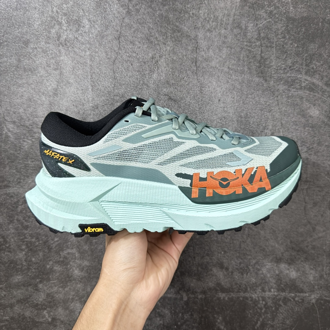 【纯原H版】HOKA ONE ONE Mafate X 时尚舒适 休闲跑步鞋 男女同款 玛法特 适百搭防滑耐磨低帮生活休闲鞋 知名纯原大厂出品 细节对版1比1 脚感同步原版 市场最高版本 HOKA ONE ONE是来自美国的跑步鞋知名品牌，创立于2009年，始终致力于为所有跑者提供更新、更好的跑步装备。相比常规跑鞋，HOKA ONE ONE特别研发使用性能独特的几何形跑鞋中底，此种鞋底更厚、更高、回弹性也更好，除了卓越的缓冲性能，它还能內各种阶段的跑者带来更具动感、更加稳定的跑步体验。HOKAONE ONE从设计之初就清楚意识到，要保证跑者步幅的均匀一致，双脚自然而然的运动至关重要。 尺码：36 36.5 37.5 38 38.5 39 40 40.5 41 42 42.5 43 44 44.5 45-选品中心