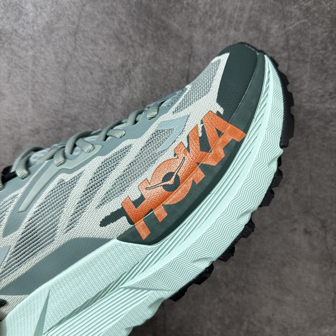 图片[6]-【纯原H版】HOKA ONE ONE Mafate X 时尚舒适 休闲跑步鞋 男女同款 玛法特 适百搭防滑耐磨低帮生活休闲鞋 知名纯原大厂出品 细节对版1比1 脚感同步原版 市场最高版本 HOKA ONE ONE是来自美国的跑步鞋知名品牌，创立于2009年，始终致力于为所有跑者提供更新、更好的跑步装备。相比常规跑鞋，HOKA ONE ONE特别研发使用性能独特的几何形跑鞋中底，此种鞋底更厚、更高、回弹性也更好，除了卓越的缓冲性能，它还能內各种阶段的跑者带来更具动感、更加稳定的跑步体验。HOKAONE ONE从设计之初就清楚意识到，要保证跑者步幅的均匀一致，双脚自然而然的运动至关重要。 尺码：36 36.5 37.5 38 38.5 39 40 40.5 41 42 42.5 43 44 44.5 45-选品中心