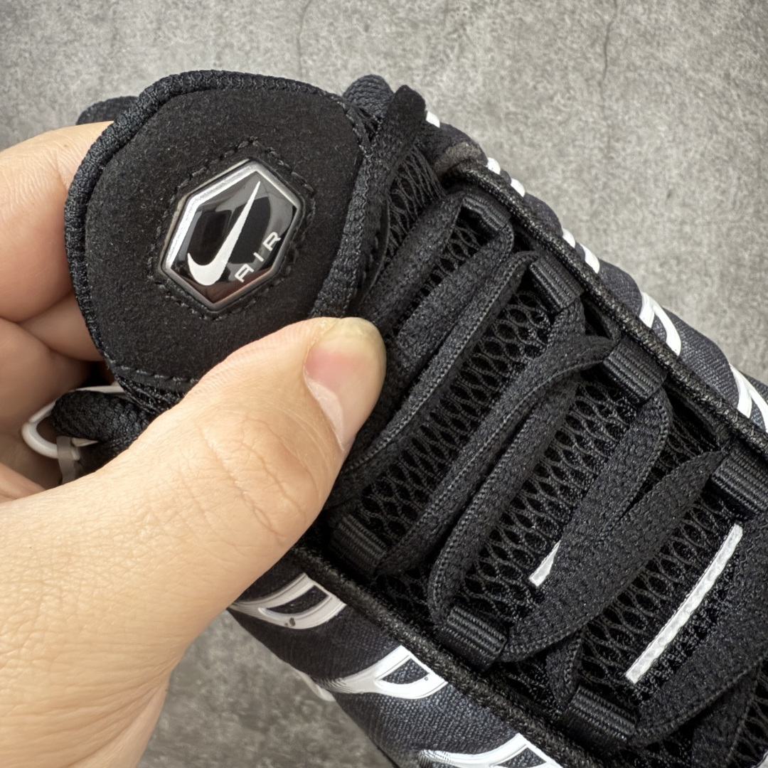 图片[6]-【TK纯原版】Nike Air Max Plus TN气垫系列跑鞋 DM0032-003 全新一比一高端版本 真正的市场T1品质 更多配色陆续出货 真正的用心研发 一点一点抠出来的 品质 品控细节 随便闭眼对比市场任何版本 全套原纸板楦头开发 完美呈现版型 工艺流程均与原鞋保持一致 Turned Air 中底缓震技术 鞋面弧度与大底弧度一致 鞋头正确TPU材质 鞋面高频TPU材质1.0厚度 原鞋一致层次感 超越公司货的品控标准 多道QC质检 货号： 尺码：36 36.5 37.5 38 38.5 39 40 40.5 41 42 42.5 43 44 44.5 45 46-选品中心