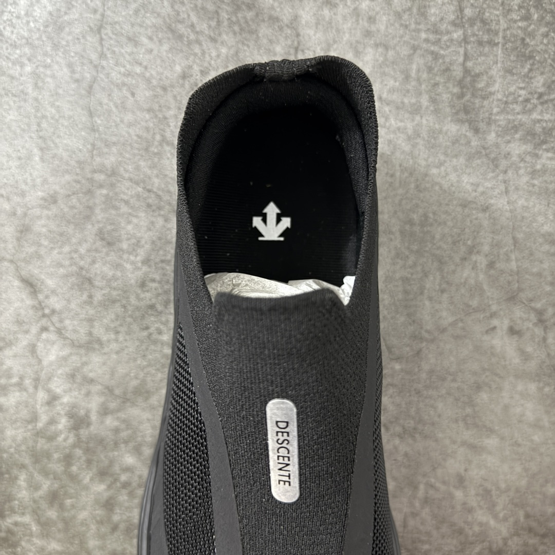 图片[8]-【公司级】迪桑特DESCENTE PRIMER SLIP ON 都市通勤 低帮休闲鞋 鞋面采用KPU材质 耐用的同时提升防护性与整体质感 厚中底兼具缓震与轻质特性 带来舒适脚感的同时实现适度增高 米其林外底增强抓地力 应对冬季复杂路况 贴合脚型 轻松搭配不同穿搭风格 平衡实用功能与穿搭需求 适配日常通勤场景 货号：D6231DSN36 尺码： 36 36.5 37 38 38.5 39 40 40.5 41 42 42.5 43 44 45-选品中心