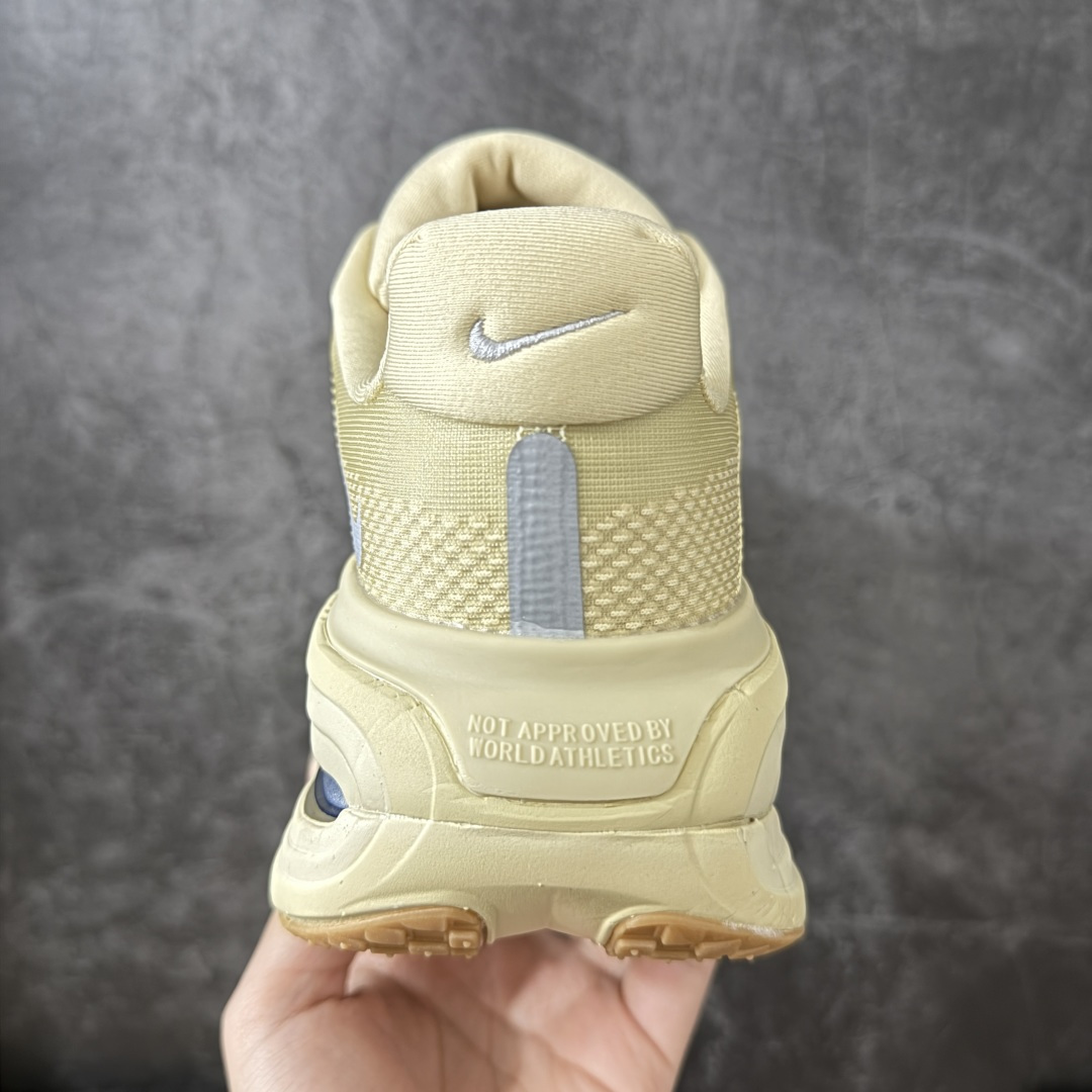 图片[4]-【公司级】Nike VOMERO PREMIUM 耐克 舒适减震防滑 低帮跑步鞋 全掌ReactX泡绵中底 前掌和后跟还配备了Air Zoom气垫单元 据说跑起来更快更舒适哦 这次最大的升级点 首次引入了ReactX泡绵 货号：IM8334-200 尺码：36 36.5 37.5 38 38.5 39 40 40.5 41 42 42.5 43 44 45 46-选品中心