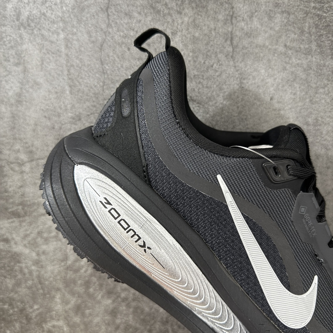 图片[7]-【纯原组合底】Nike VOMERO 18 GTX 耐克 舒适减震防滑 低帮跑步鞋 正确组合大底 正确真正gtx防水鞋面 全掌ReactX泡绵中底 前掌和后跟还配备了Air Zoom气垫单元 据说跑起来更快更舒适哦 这次最大的升级点 首次引入了ReactX泡绵 货号：HQE98-629 尺码：35.5 36 36.5 37.5 38 38.5 39 40 40.5 41 42 42.5 43 44 45 编码：WEB240250-选品中心