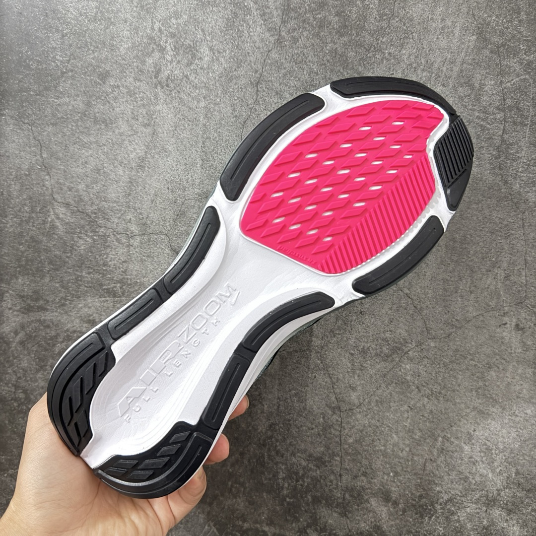 图片[9]-【XE纯原】Nike Air Zoom Pegasus 42 登月42代超级飞马系列马拉松跑步鞋 平台专供 充正品质 之前未流通市场版本 内里嵌入定型海绵 中底搭载前Zoom+全掌React配置 全部原鞋开发打造 所有细节全部同步原版 全新一代拥有 Zoom Air 一如既往的稳定感和流畅感 鞋面采用工程网眼设计 为特定高热区域营造出色透气性 进一步增加鞋面的穿孔数量 让足部能够快速散热 中足搭配 Flywire 飞线 在高速运动时营造舒适稳定的贴合感 内置Zoon气垫加持 动力十足！ 货号：IB1873-110 尺码：39-48.5-选品中心