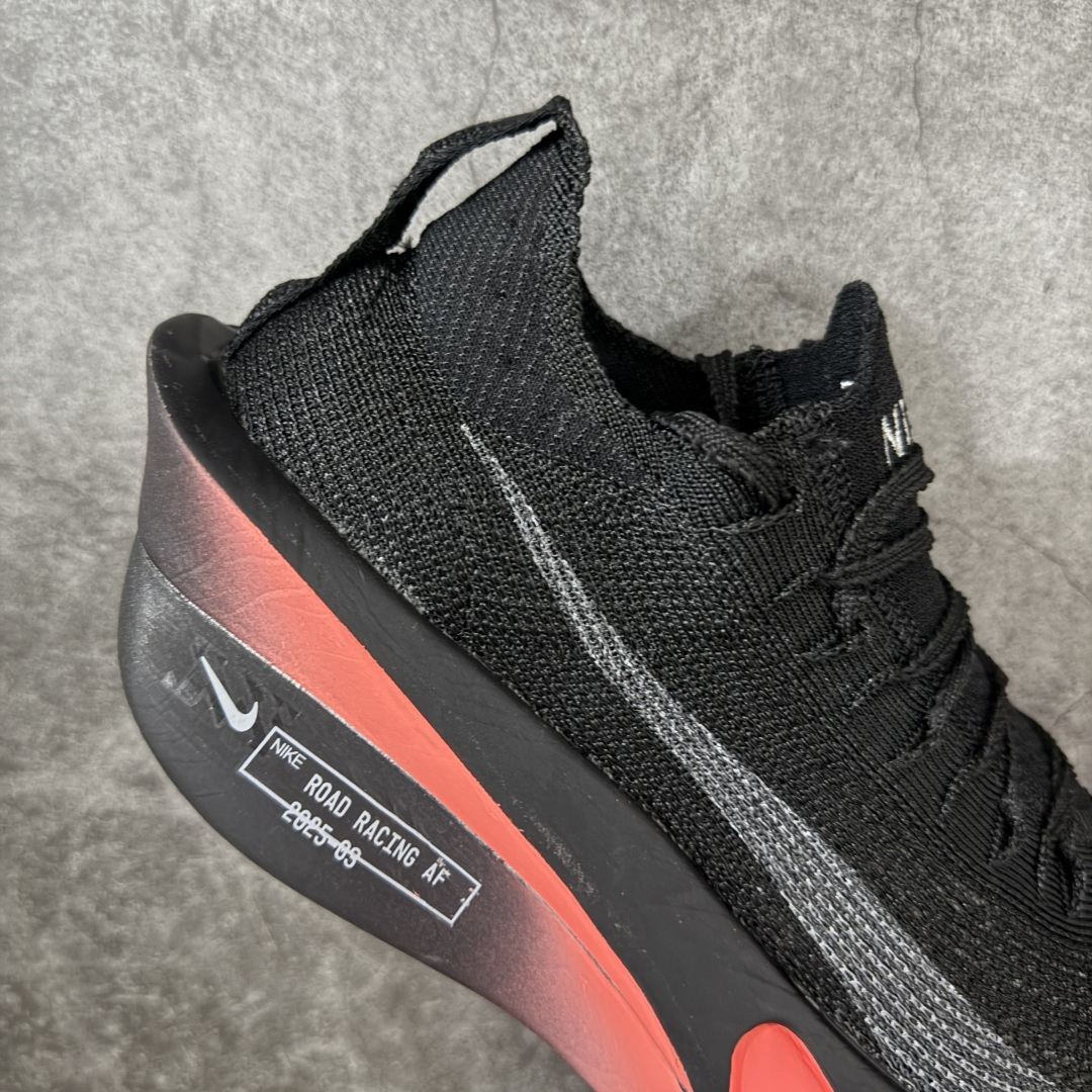 图片[7]-【碳科技纯原】Nk Zoom AlphaFly Next% 4 阿尔法飞行4代 2025年全新超级马拉松全掌碳板跑鞋 IR1996-001  市场顶级版本 跑鞋第一梯队 专业跑鞋‼️ 原标原盒 全掌真碳版 真Zoom X气垫 配件齐 有配正确配套防尘布袋 真材实料 假一赔十‼️ 正确大底刷漆（鞋底部分黑色刷漆有裂纹） 鞋款搭载两个Airzoom缓震配置，全掌型碳纤维板，缔造出色推进感；中底ZoomX 泡绵从后跟延伸至鞋头，超强回弹性 💪🏻 空气动力学造型则依然保留。前掌采用镂空设计，让鞋底的碳板配置得以可视化 造型更具未来感。   尺码：36 36.5 37.5 38 38.5 39 40 40.5 41 42 42.5 43 44 44.5 45-选品中心