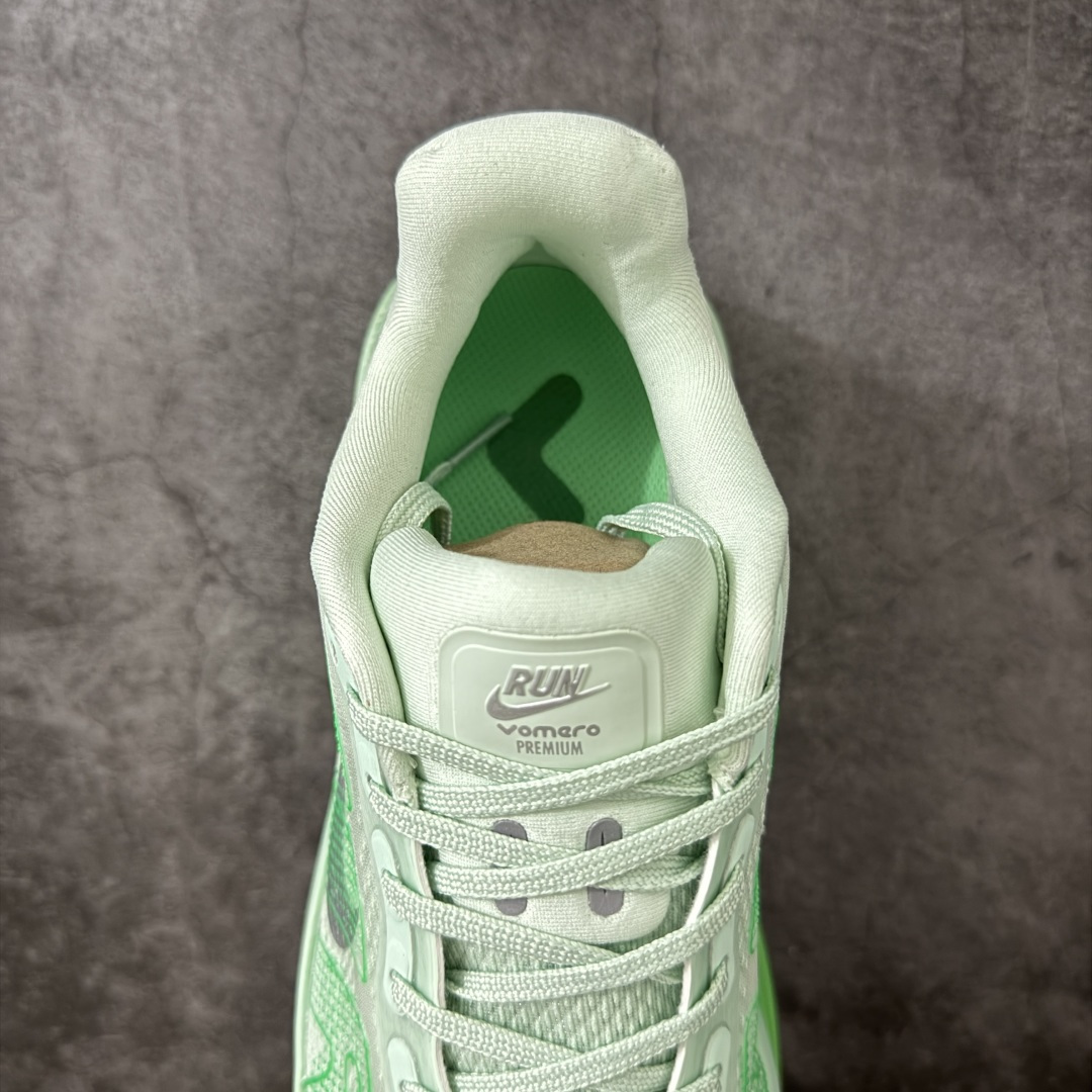 图片[8]-【公司级】Nike VOMERO PREMIUM 耐克 舒适减震防滑 低帮跑步鞋 全掌ReactX泡绵中底 前掌和后跟还配备了Air Zoom气垫单元 据说跑起来更快更舒适哦 这次最大的升级点 首次引入了ReactX泡绵 货号：HM5973-302 尺码：36 36.5 37.5 38 38.5 39 40 40.5 41 42 42.5 43 44 45 46-选品中心