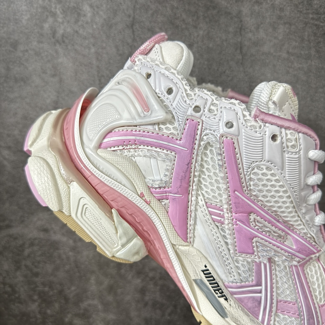 图片[7]-【公司级H版】BALENCIAGA Runner 巴黎世家七代 黑白色 此系列是通过溢胶、做旧、缝线等细节 展示了设计师 Demna 的运动鞋风格 用一双「旧鞋」传递复古感 后侧板、翘起的鞋头 则展示了 Demna 在结构上的未来构想 原装大盒从里到外一切百分百还原官方配置 顶级专供碾压一切版本 尺码：35 36 37 38 39 40 41-选品中心