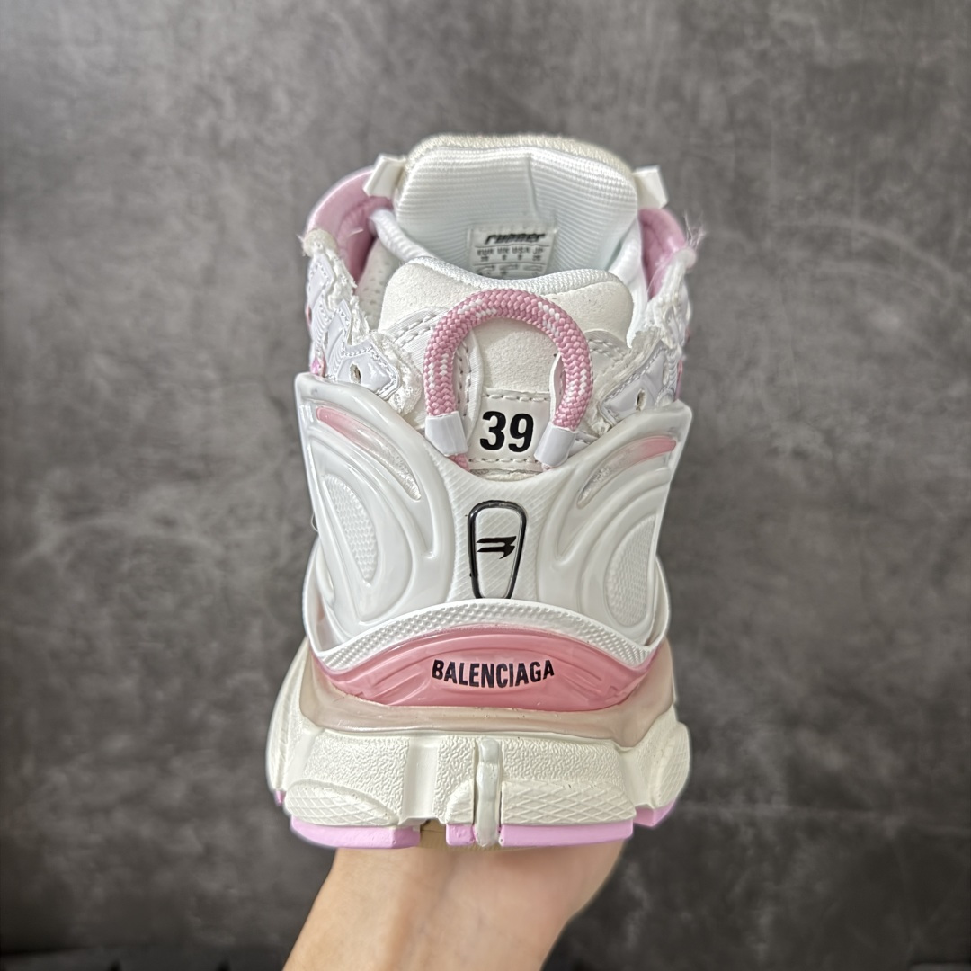 图片[4]-【公司级H版】BALENCIAGA Runner 巴黎世家七代 黑白色 此系列是通过溢胶、做旧、缝线等细节 展示了设计师 Demna 的运动鞋风格 用一双「旧鞋」传递复古感 后侧板、翘起的鞋头 则展示了 Demna 在结构上的未来构想 原装大盒从里到外一切百分百还原官方配置 顶级专供碾压一切版本 尺码：35 36 37 38 39 40 41-选品中心