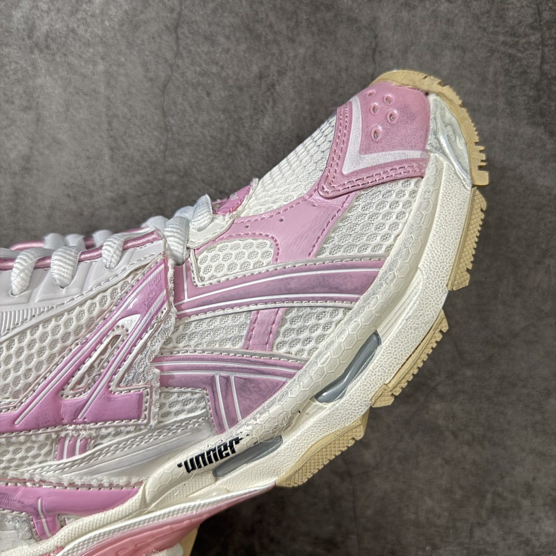 图片[6]-【公司级H版】BALENCIAGA Runner 巴黎世家七代 黑白色 此系列是通过溢胶、做旧、缝线等细节 展示了设计师 Demna 的运动鞋风格 用一双「旧鞋」传递复古感 后侧板、翘起的鞋头 则展示了 Demna 在结构上的未来构想 原装大盒从里到外一切百分百还原官方配置 顶级专供碾压一切版本 尺码：35 36 37 38 39 40 41-选品中心