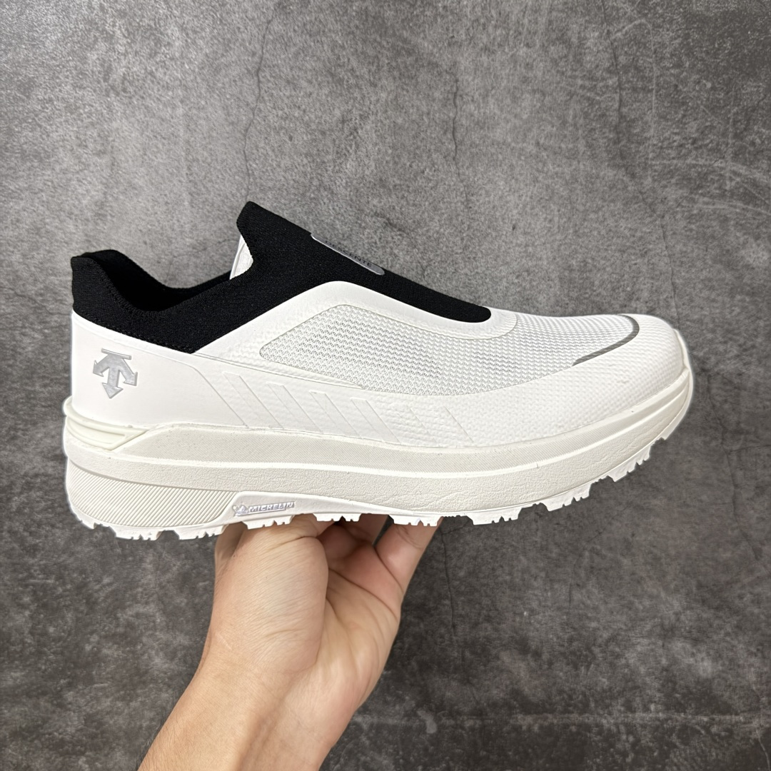 【纯原M版】迪桑特 Descente Primer SLIP-ON时尚简约一脚蹬 户外运动鞋 整双鞋子透气都很出色了,鞋面非常清透,米其林大底也是增强了防滑效果,可以说是轻快凉爽又很有功能性了。上班通勤和周末轻户外都是轻松拿捏。 尺码:39-45-选品中心