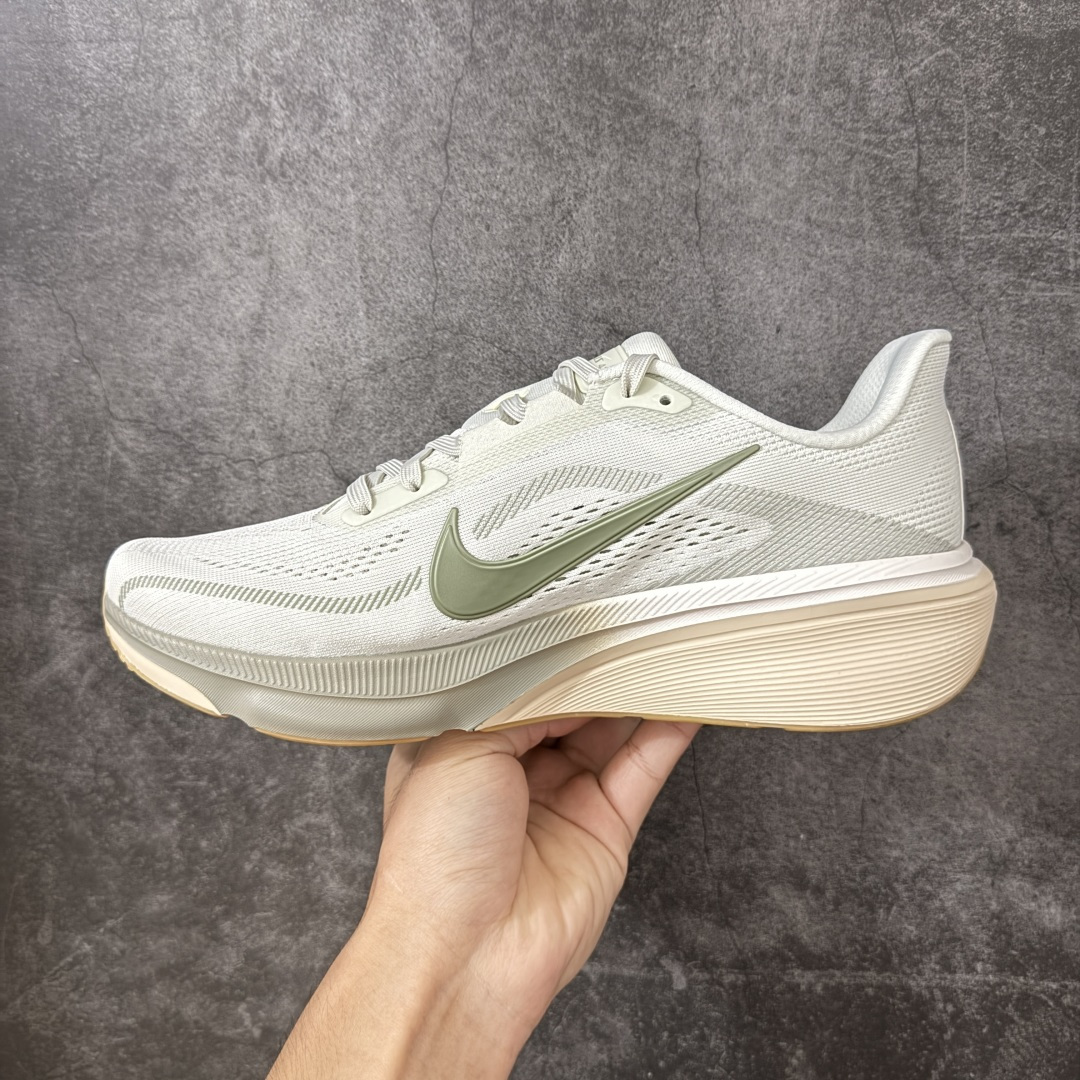 图片[2]-【XE纯原】Nike Air Zoom Pegasus 42 登月42代超级飞马系列马拉松跑步鞋 平台专供 充正品质 之前未流通市场版本 内里嵌入定型海绵 中底搭载前Zoom+全掌React配置 全部原鞋开发打造 所有细节全部同步原版 全新一代拥有 Zoom Air 一如既往的稳定感和流畅感 鞋面采用工程网眼设计 为特定高热区域营造出色透气性 进一步增加鞋面的穿孔数量 让足部能够快速散热 中足搭配 Flywire 飞线 在高速运动时营造舒适稳定的贴合感 内置Zoon气垫加持 动力十足！ 货号：IB1873-020 尺码：39-48.5-选品中心