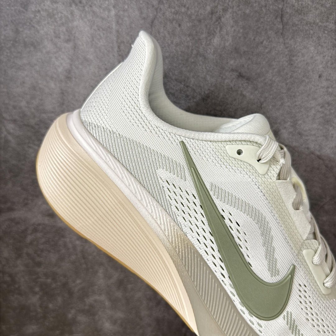 图片[7]-【XE纯原】Nike Air Zoom Pegasus 42 登月42代超级飞马系列马拉松跑步鞋 平台专供 充正品质 之前未流通市场版本 内里嵌入定型海绵 中底搭载前Zoom+全掌React配置 全部原鞋开发打造 所有细节全部同步原版 全新一代拥有 Zoom Air 一如既往的稳定感和流畅感 鞋面采用工程网眼设计 为特定高热区域营造出色透气性 进一步增加鞋面的穿孔数量 让足部能够快速散热 中足搭配 Flywire 飞线 在高速运动时营造舒适稳定的贴合感 内置Zoon气垫加持 动力十足！ 货号：IB1873-020 尺码：39-48.5-选品中心