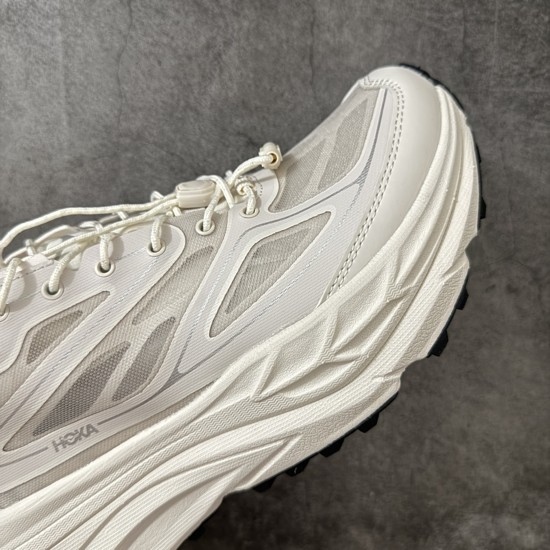 图片[6]-【纯原H版】HOKA ONE ONE Stinson 7 ATR 斯廷森7代系列低帮全地形厚底轻量运动越野跑鞋 HOKA ONE ONE总是以独特的方式 Stinson ATR 主打整个HOKA系列中最出色最厚中底设计 堪称名副其实的“减震王” 这一款多功能全地形跑鞋采用以废旧塑料制成的尤尼菲 Reprieve再生面料 比其前代产品的重量更轻、稳定性更高 与鞋带一体化设计的全新孔眼可提供独立的支撑 精心打磨的后跟鞋口圈可带来松软契合的舒适脚感 而紧密分布的凸耳则可以确保绝佳的稳定性 尺码：36 36.5 37.5 38 38.5 39 40 40.5 41 42 42.5 43 44 44.5 45-选品中心
