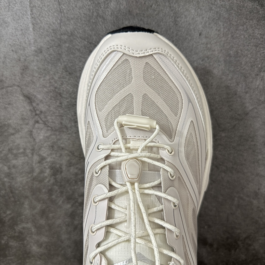 图片[5]-【纯原H版】HOKA ONE ONE Stinson 7 ATR 斯廷森7代系列低帮全地形厚底轻量运动越野跑鞋 HOKA ONE ONE总是以独特的方式 Stinson ATR 主打整个HOKA系列中最出色最厚中底设计 堪称名副其实的“减震王” 这一款多功能全地形跑鞋采用以废旧塑料制成的尤尼菲 Reprieve再生面料 比其前代产品的重量更轻、稳定性更高 与鞋带一体化设计的全新孔眼可提供独立的支撑 精心打磨的后跟鞋口圈可带来松软契合的舒适脚感 而紧密分布的凸耳则可以确保绝佳的稳定性 尺码：36 36.5 37.5 38 38.5 39 40 40.5 41 42 42.5 43 44 44.5 45-选品中心