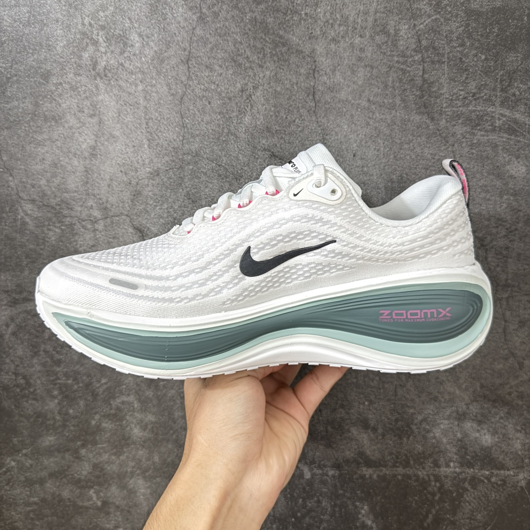 图片[2]-【公司级】Nike Vomero Plus 耐克 舒适减震防滑 低帮跑步鞋 全掌ReactX泡绵中底 前掌和后跟还配备了Air Zoom气垫单元 据说跑起来更快更舒适哦 这次最大的升级点 首次引入了ReactX泡绵 货号：HV8150-110 尺码：35 36 36.5 37.5 38 38.5 39 40 40.5 41 42 42.5 43 44 45 46 编码：FSB240250-选品中心