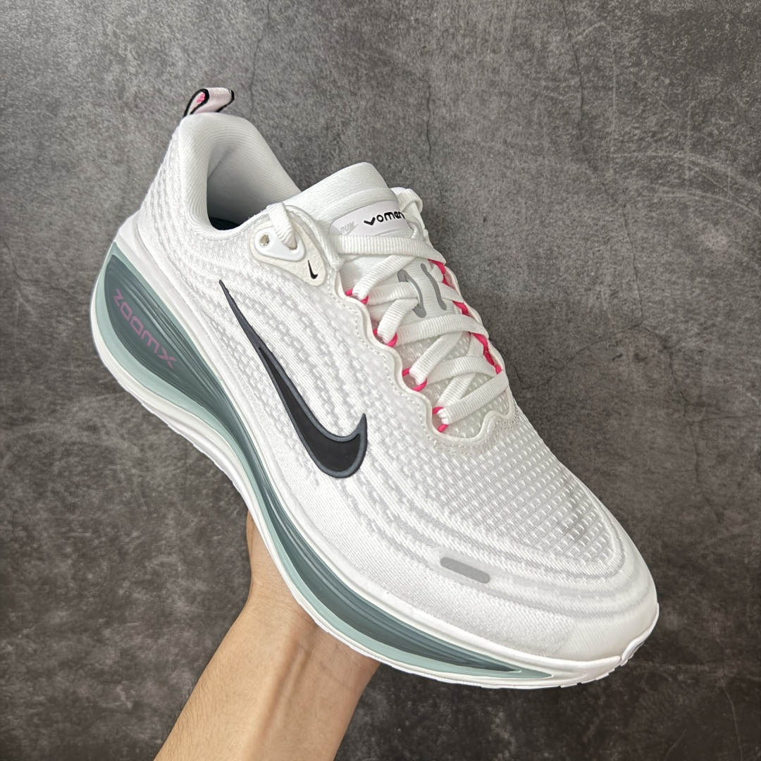 图片[3]-【公司级】Nike Vomero Plus 耐克 舒适减震防滑 低帮跑步鞋 全掌ReactX泡绵中底 前掌和后跟还配备了Air Zoom气垫单元 据说跑起来更快更舒适哦 这次最大的升级点 首次引入了ReactX泡绵 货号：HV8150-110 尺码：35 36 36.5 37.5 38 38.5 39 40 40.5 41 42 42.5 43 44 45 46 编码：FSB240250-选品中心