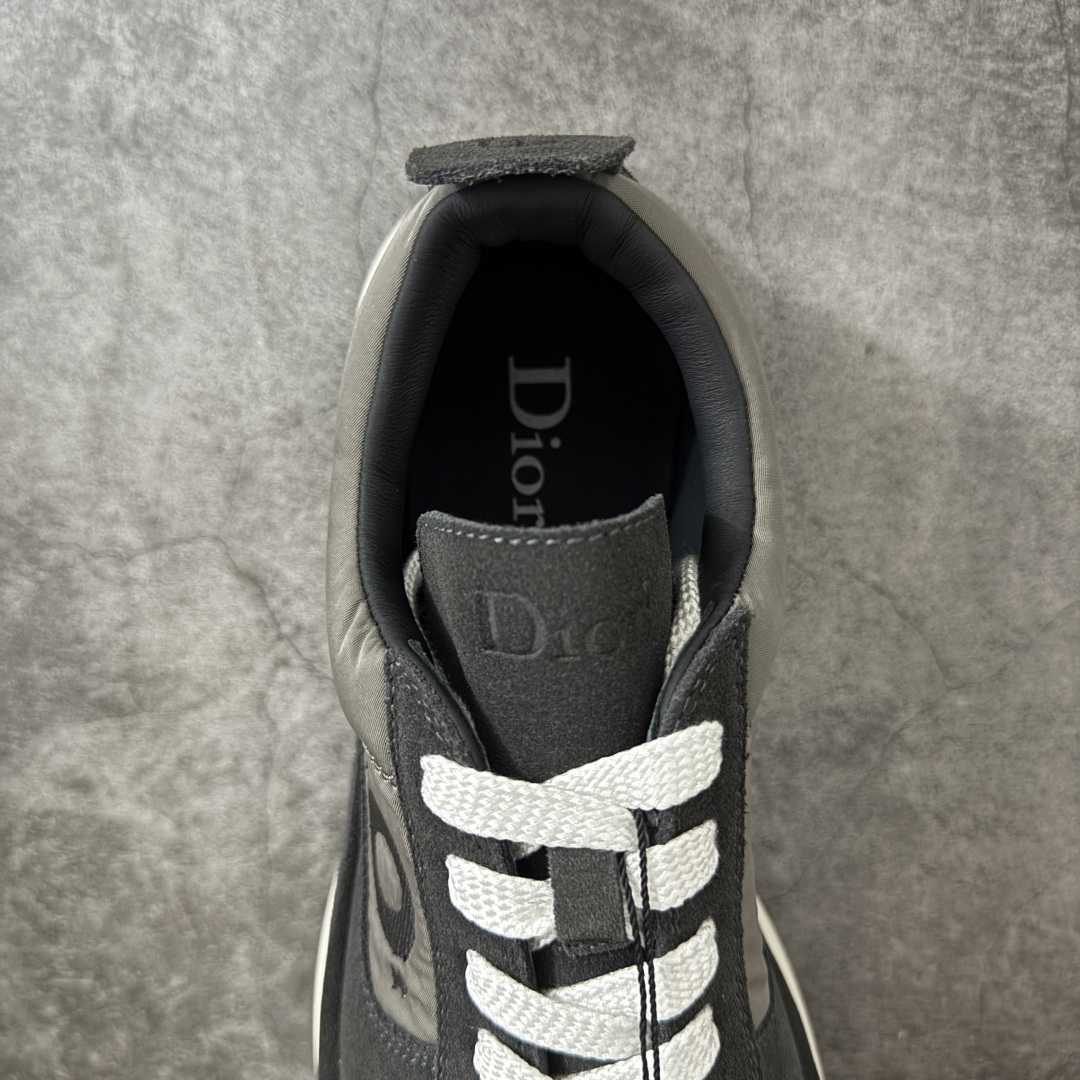 图片[8]-【佛山超A版】Dior 迪奥 Squash 系列低帮厚底休闲运动鞋 代购同渠道品质 高端零售 外贸充正专供 原版购入开发 ZP级全套包装 完美楦型 正确卡色 质感媲美原版 细节与原版一致 请注意区分市面通货材 这款乔纳森·安德森 (Jonathan Anderson) 精心设计的 Dior Squash 运动鞋采用鞋面外翻式缝合结构，展现鲜明的现代风范，既舒适又时尚，彰显 Dior 工坊精湛的鞋履制作工艺。柔软和透气的绒面牛皮革搭配经久耐用的尼龙和轻盈鞋底，舒适百搭的设计可为各式造型提升格调 配送精美包装 ▪️面料： 原版定制进口头层牛皮 ▪️内里：定制进口羊皮网里 ▪️鞋底：原版开模防滑橡胶材质 ▪️底厚：4CM ▪️尺码： 男款39-46-选品中心