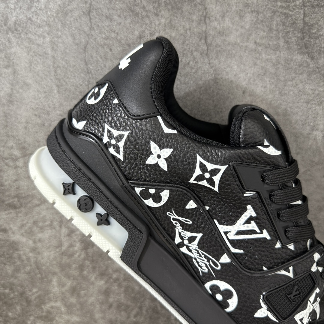图片[7]-【YS纯原】海淘代购品质 Louis Vuitton LV Trainer 低帮休闲板鞋 ✦ 海淘代购同渠道，高端零售外贸充正专供 ✦ 原版购入开发，ZP级全套包装 ✦ 完美楦型，颜色卡位准确 ✦ 大底TPU质感媲美原版，细节同步一致 ✦ 区分市面通货，零瑕疵标准 尺码： 39 40 41 42 43 44 45-选品中心