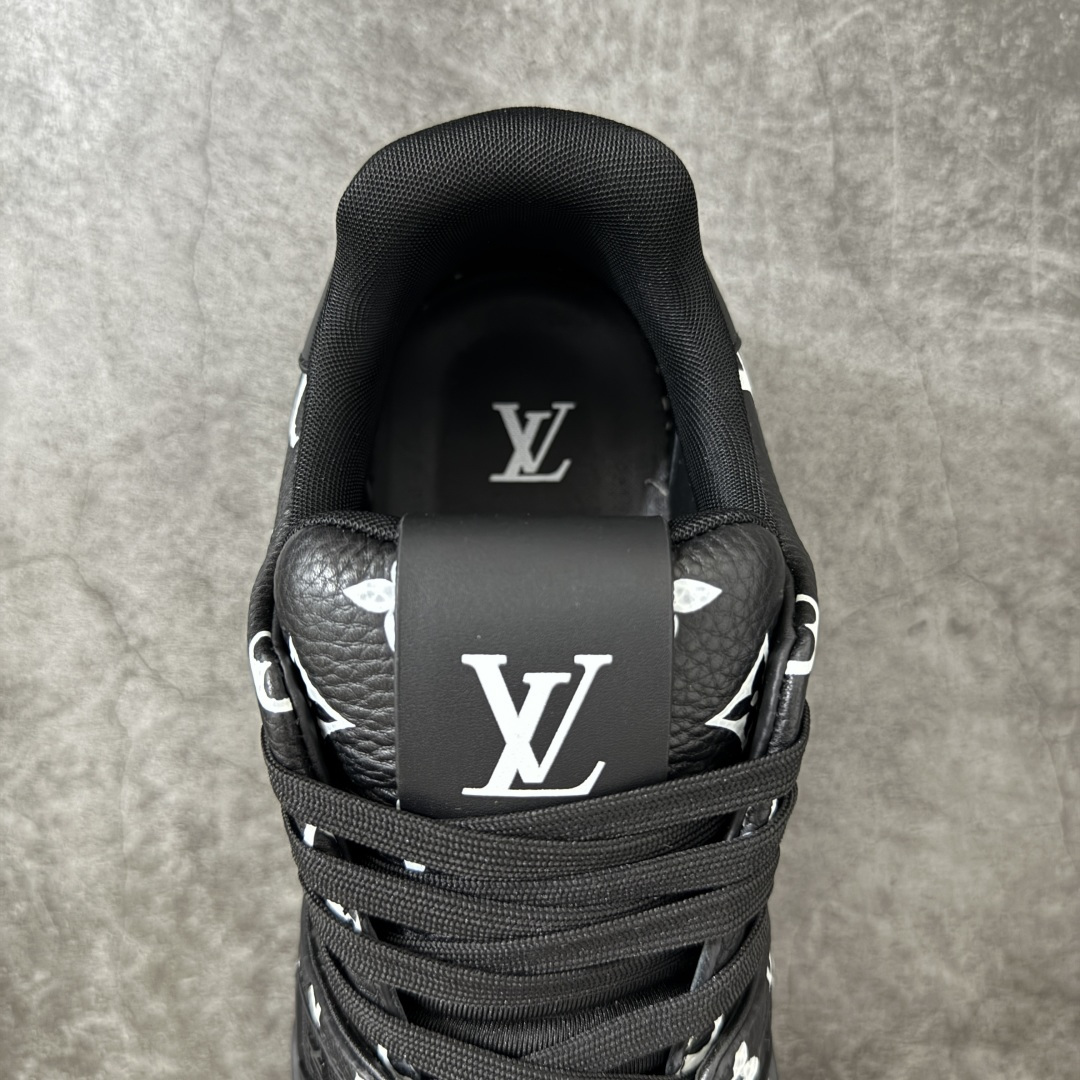 图片[8]-【YS纯原】海淘代购品质 Louis Vuitton LV Trainer 低帮休闲板鞋 ✦ 海淘代购同渠道，高端零售外贸充正专供 ✦ 原版购入开发，ZP级全套包装 ✦ 完美楦型，颜色卡位准确 ✦ 大底TPU质感媲美原版，细节同步一致 ✦ 区分市面通货，零瑕疵标准 尺码： 39 40 41 42 43 44 45-选品中心