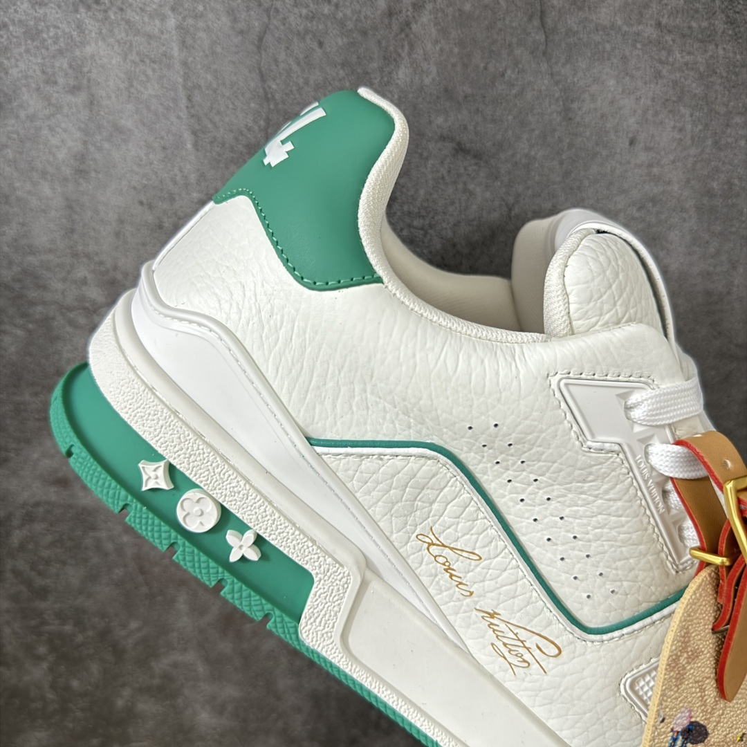 图片[7]-【YS纯原】海淘代购品质 Louis Vuitton LV Trainer 低帮休闲板鞋 ✦ 海淘代购同渠道，高端零售外贸充正专供 ✦ 原版购入开发，ZP级全套包装 ✦ 完美楦型，颜色卡位准确 ✦ 大底TPU质感媲美原版，细节同步一致 ✦ 区分市面通货，零瑕疵标准 尺码： 39 40 41 42 43 44 45-选品中心