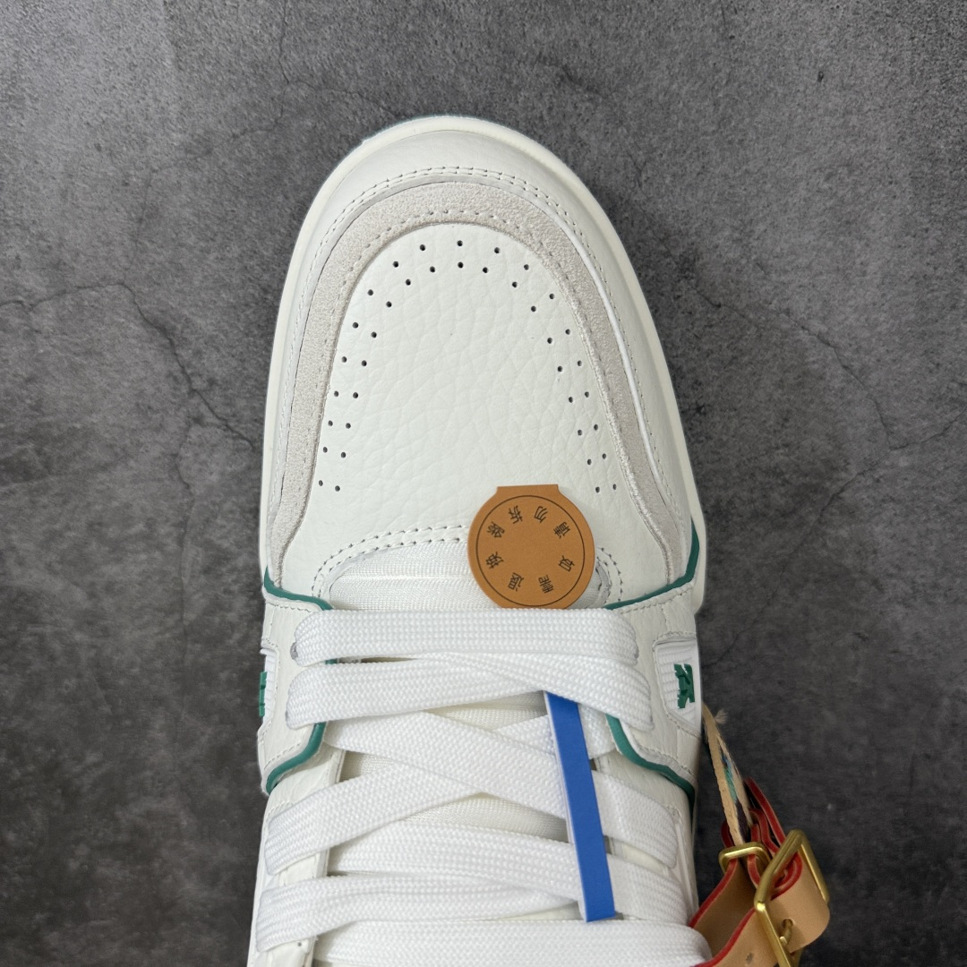 图片[5]-【YS纯原】海淘代购品质 Louis Vuitton LV Trainer 低帮休闲板鞋 ✦ 海淘代购同渠道，高端零售外贸充正专供 ✦ 原版购入开发，ZP级全套包装 ✦ 完美楦型，颜色卡位准确 ✦ 大底TPU质感媲美原版，细节同步一致 ✦ 区分市面通货，零瑕疵标准 尺码： 39 40 41 42 43 44 45-选品中心