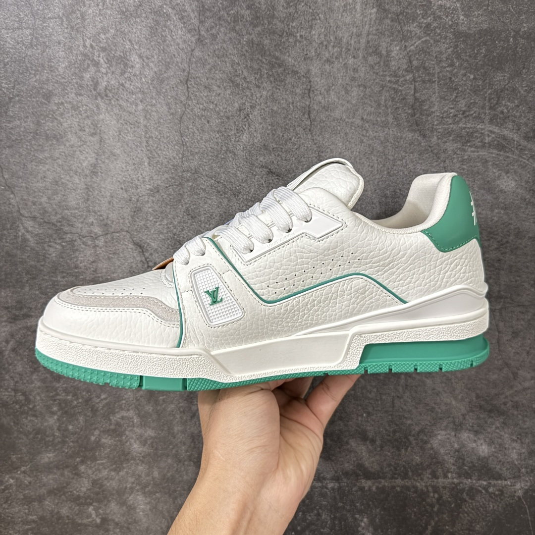 图片[2]-【YS纯原】海淘代购品质 Louis Vuitton LV Trainer 低帮休闲板鞋 ✦ 海淘代购同渠道，高端零售外贸充正专供 ✦ 原版购入开发，ZP级全套包装 ✦ 完美楦型，颜色卡位准确 ✦ 大底TPU质感媲美原版，细节同步一致 ✦ 区分市面通货，零瑕疵标准 尺码： 39 40 41 42 43 44 45-选品中心